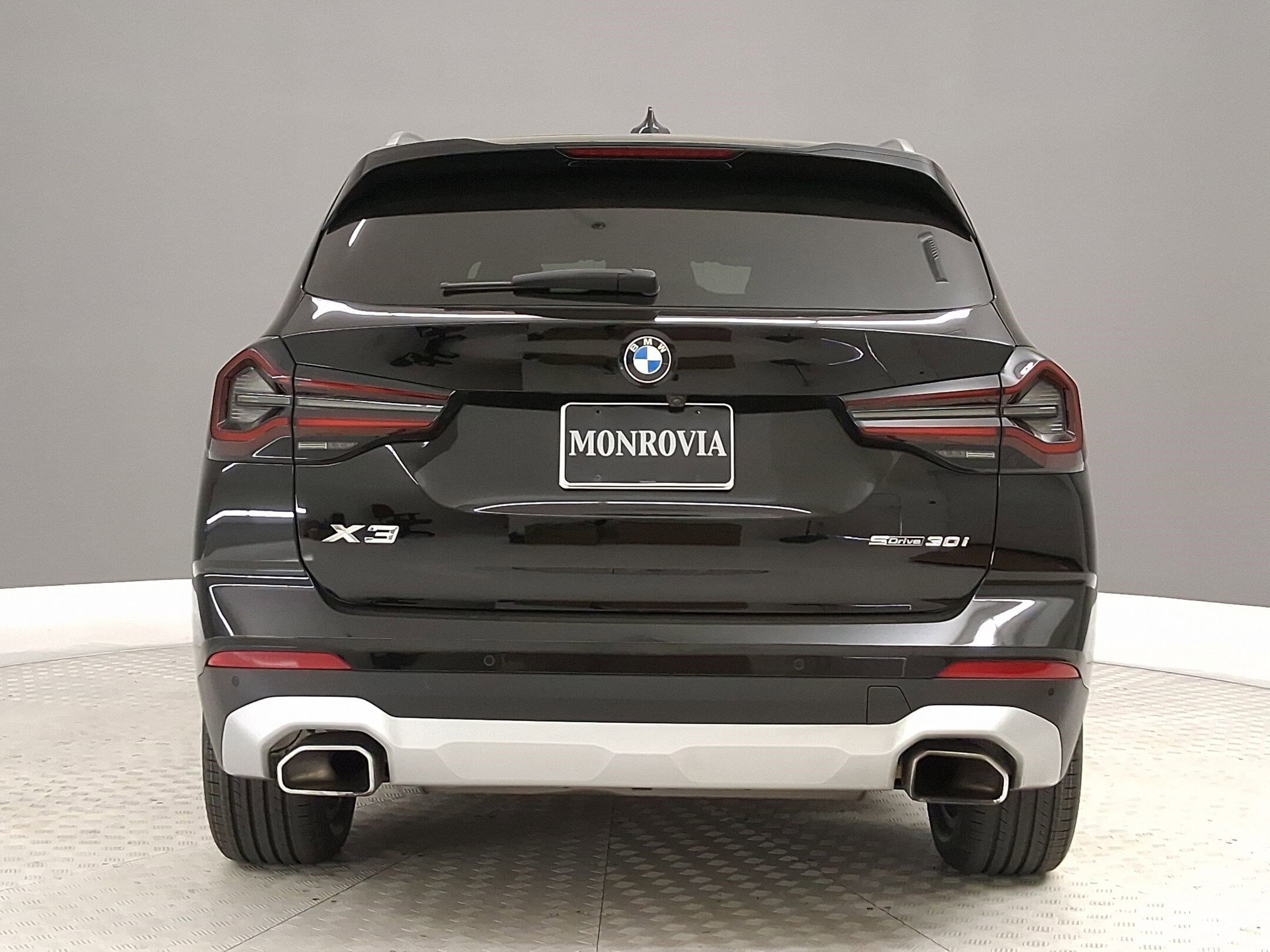 2023 BMW X3 sDrive30i photo 3