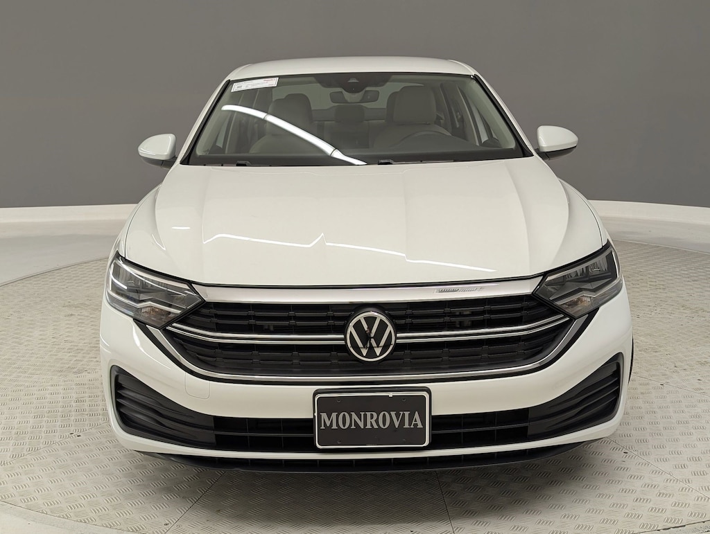 Used 2024 Volkswagen Jetta 1.5T SE Sedan