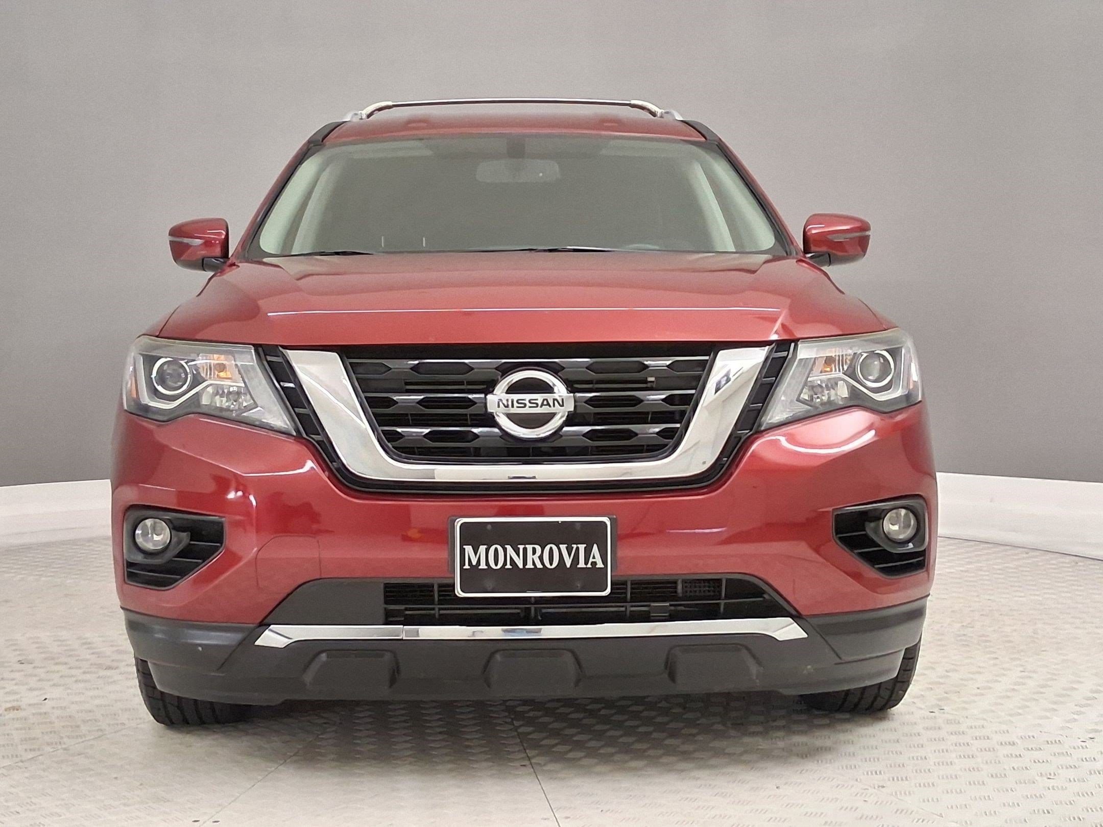 Pathfinder SV SUV