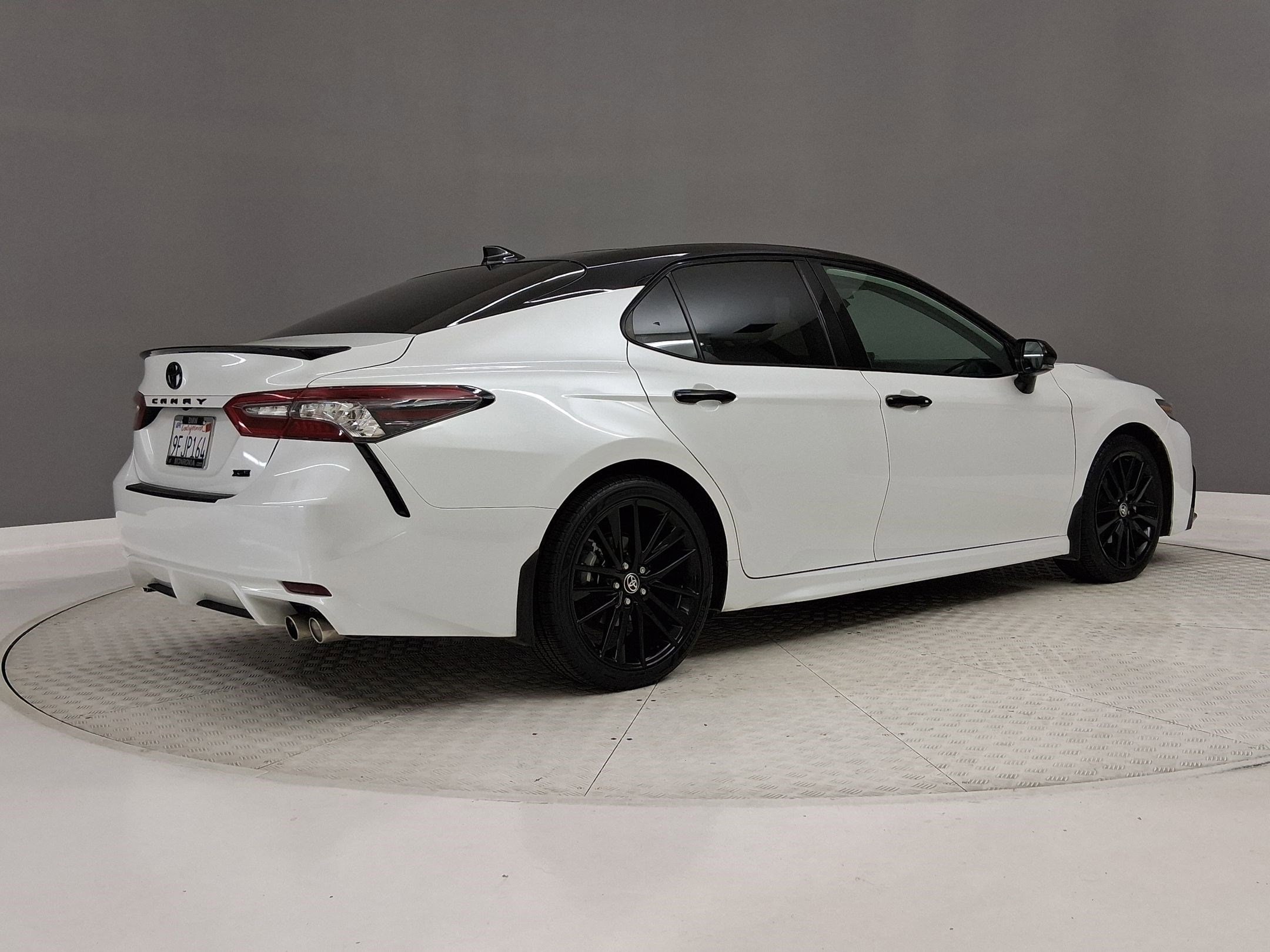 2023 Toyota Camry XSE V6 photo 6