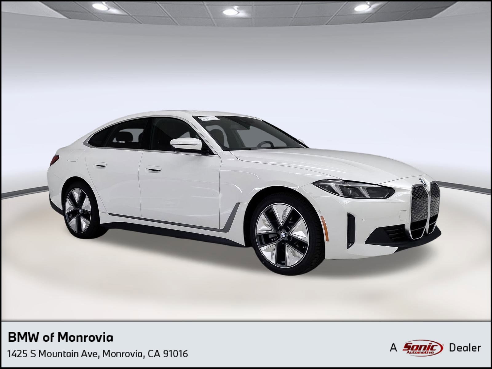 2025 BMW i4 40's photo