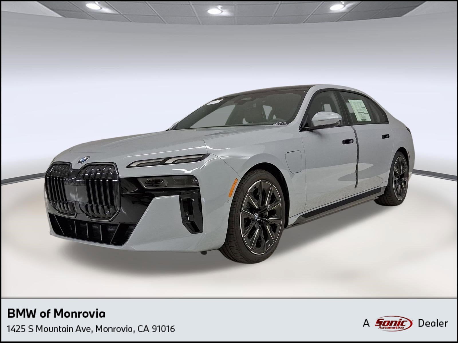 2026 BMW 7 Series 750e xDrive Sedan's photo