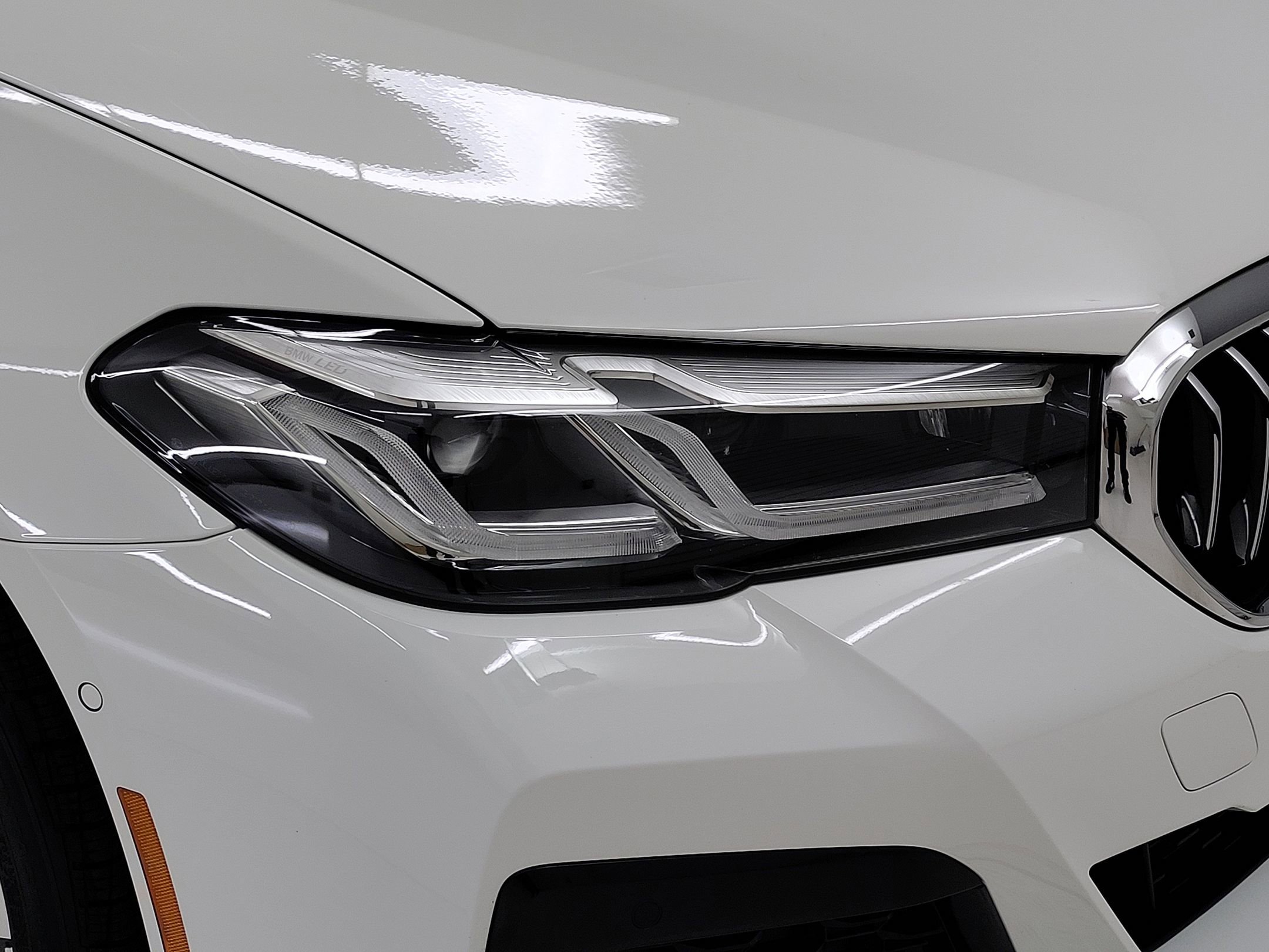 2023 Bmw 530e xDrive photo 3