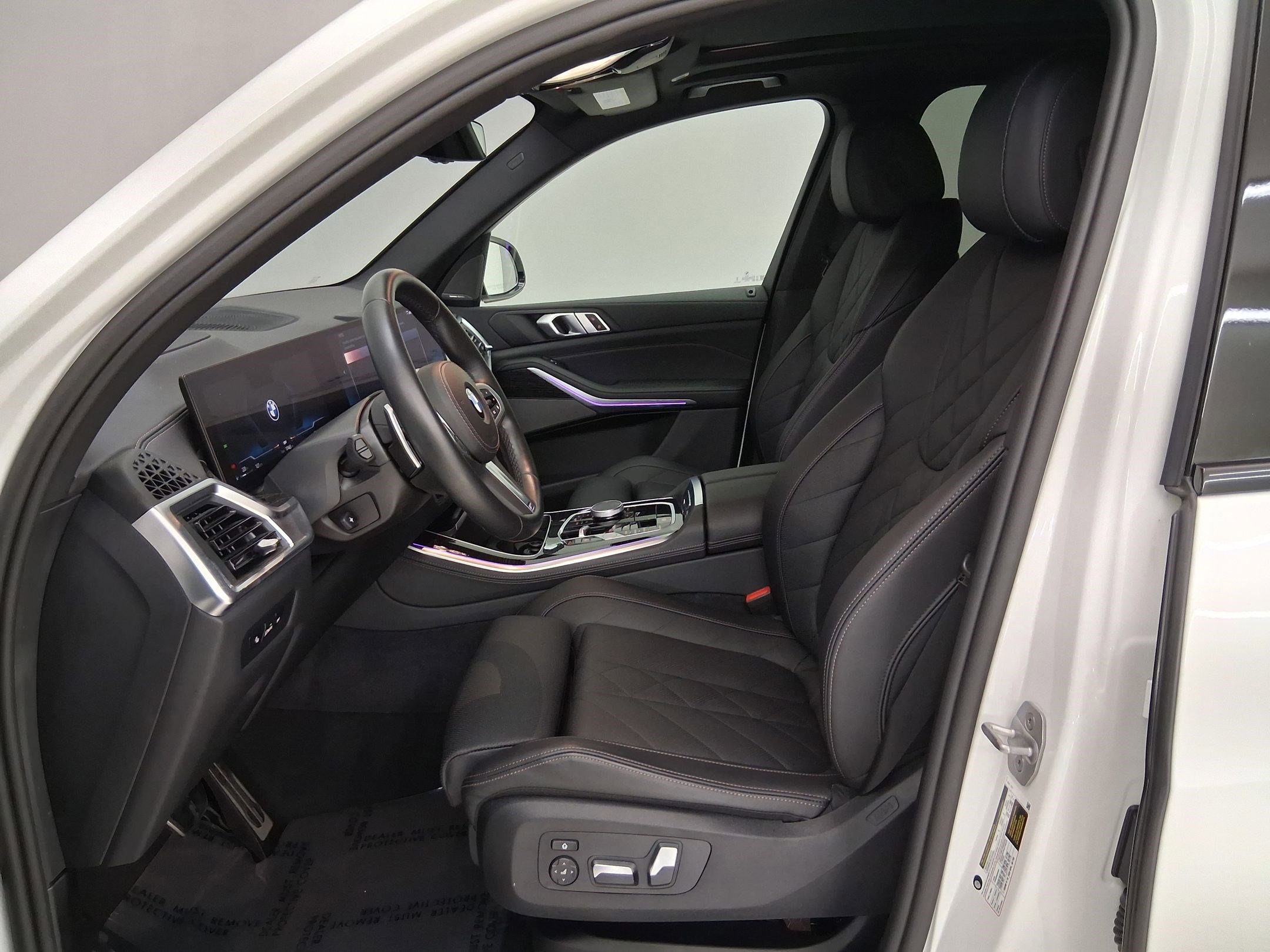 2025 BMW X5 sDrive40i photo 2