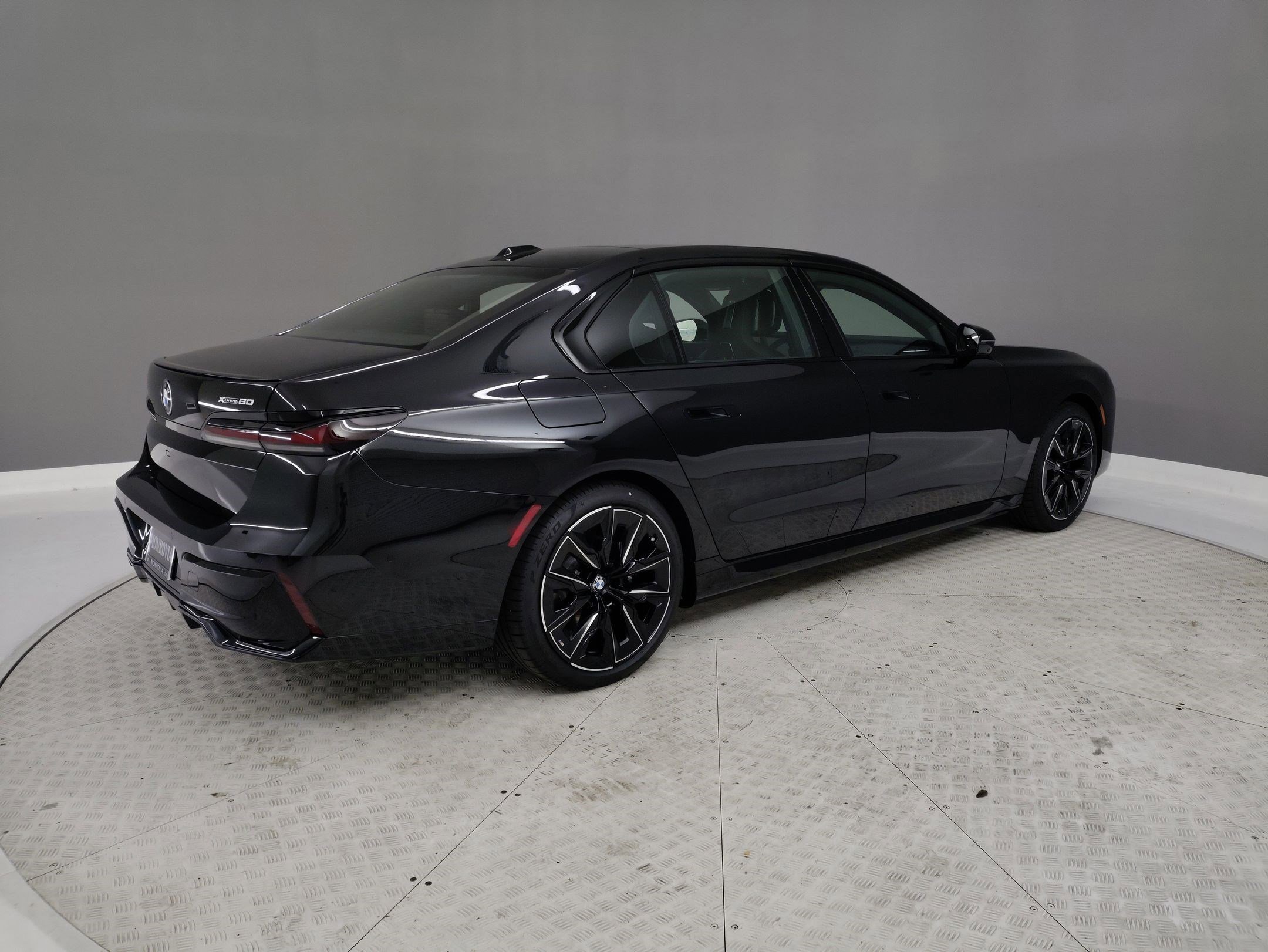 2025 BMW i7 xDrive60 photo 5