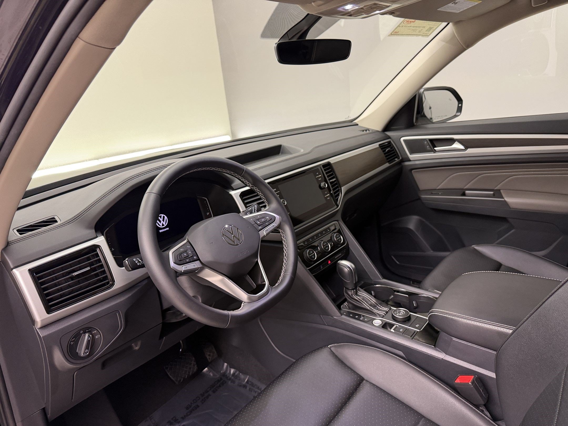 2023 Volkswagen Atlas 2.0T SE W/Technology SUV