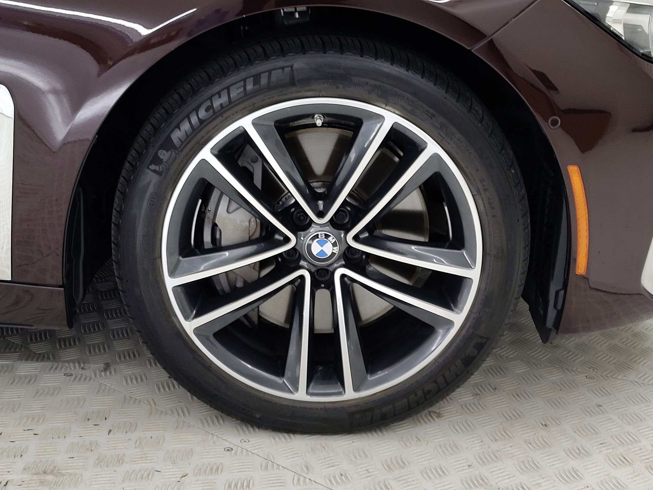 2020 Bmw 750i xDrive Sedan photo 4