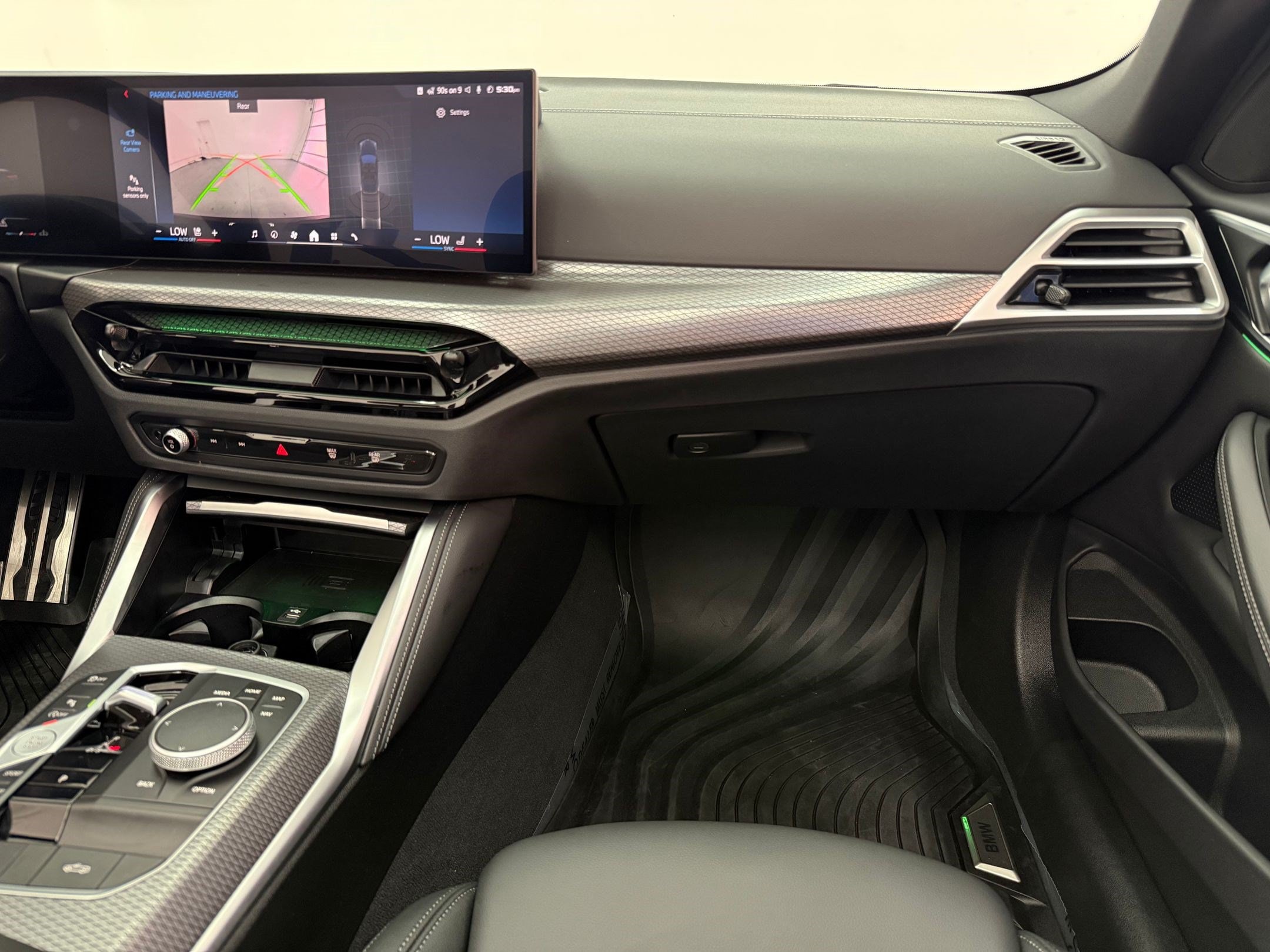 2025 BMW 4 Series M440i - Photo 28