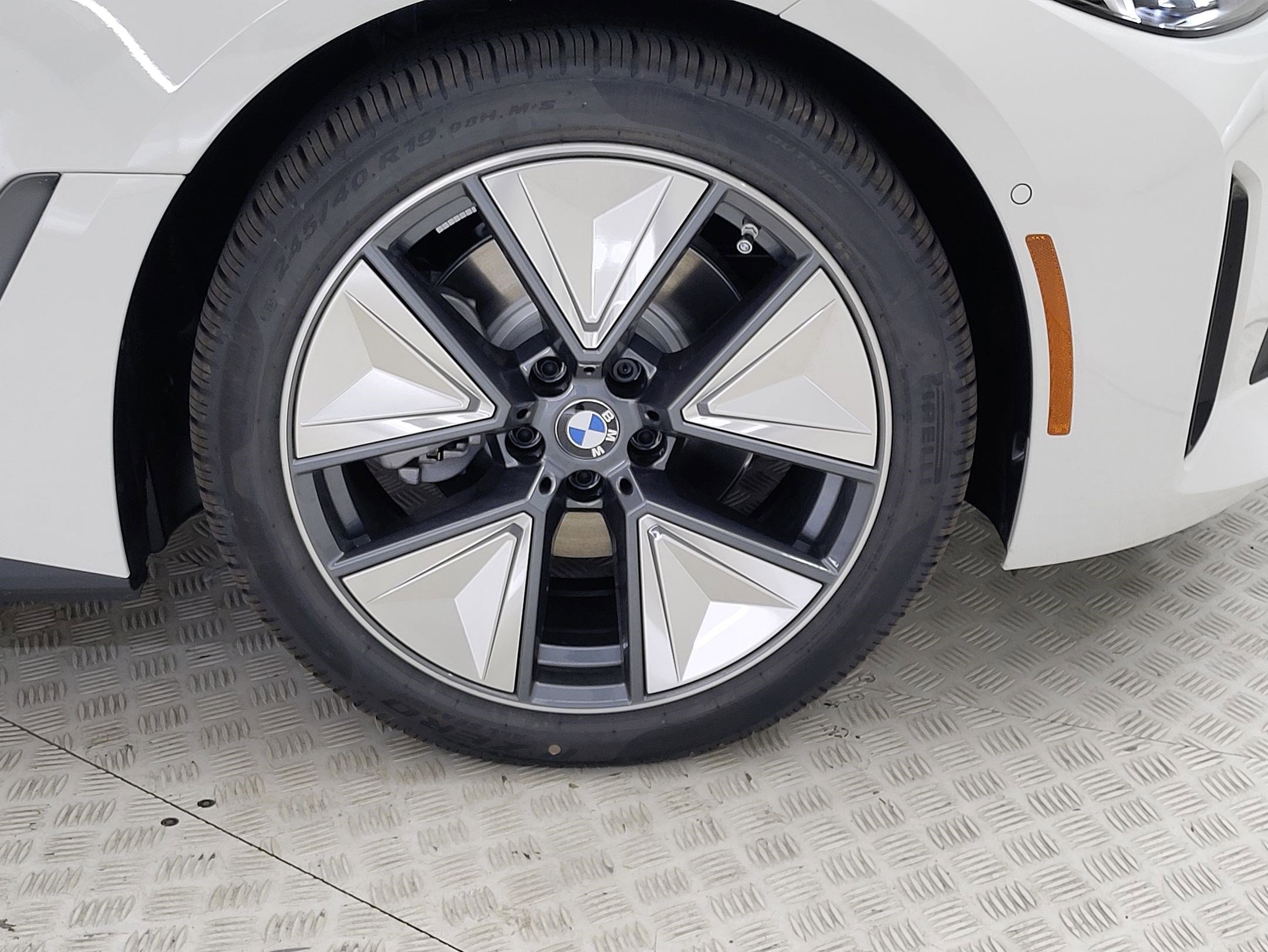 2025 Bmw i4 eDrive40 photo 3