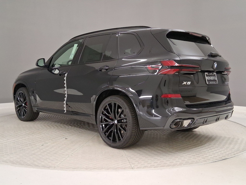 New 2026 BMW X5 sDrive40i SUV