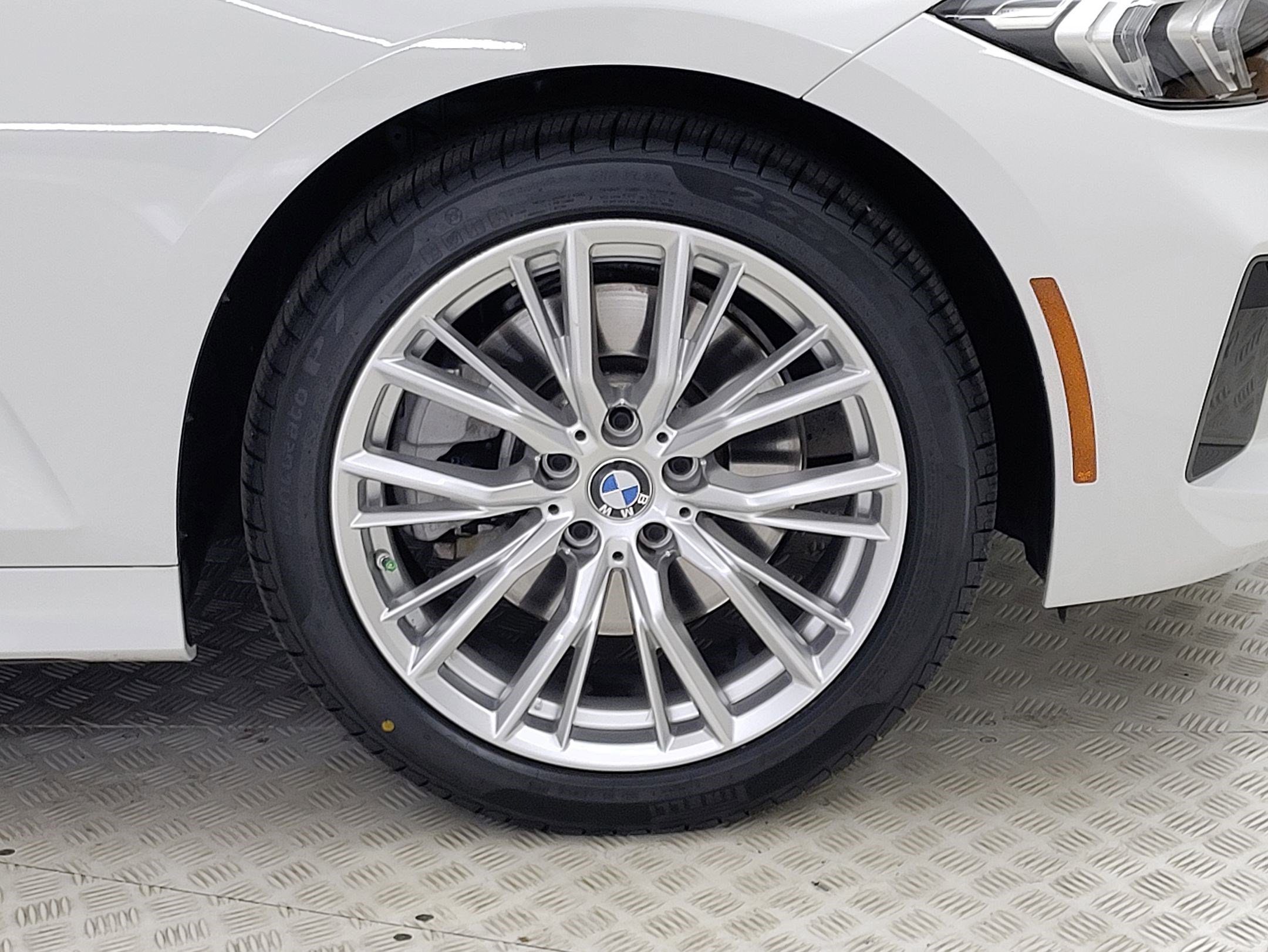 2023 Bmw 330i 3-Series photo 4