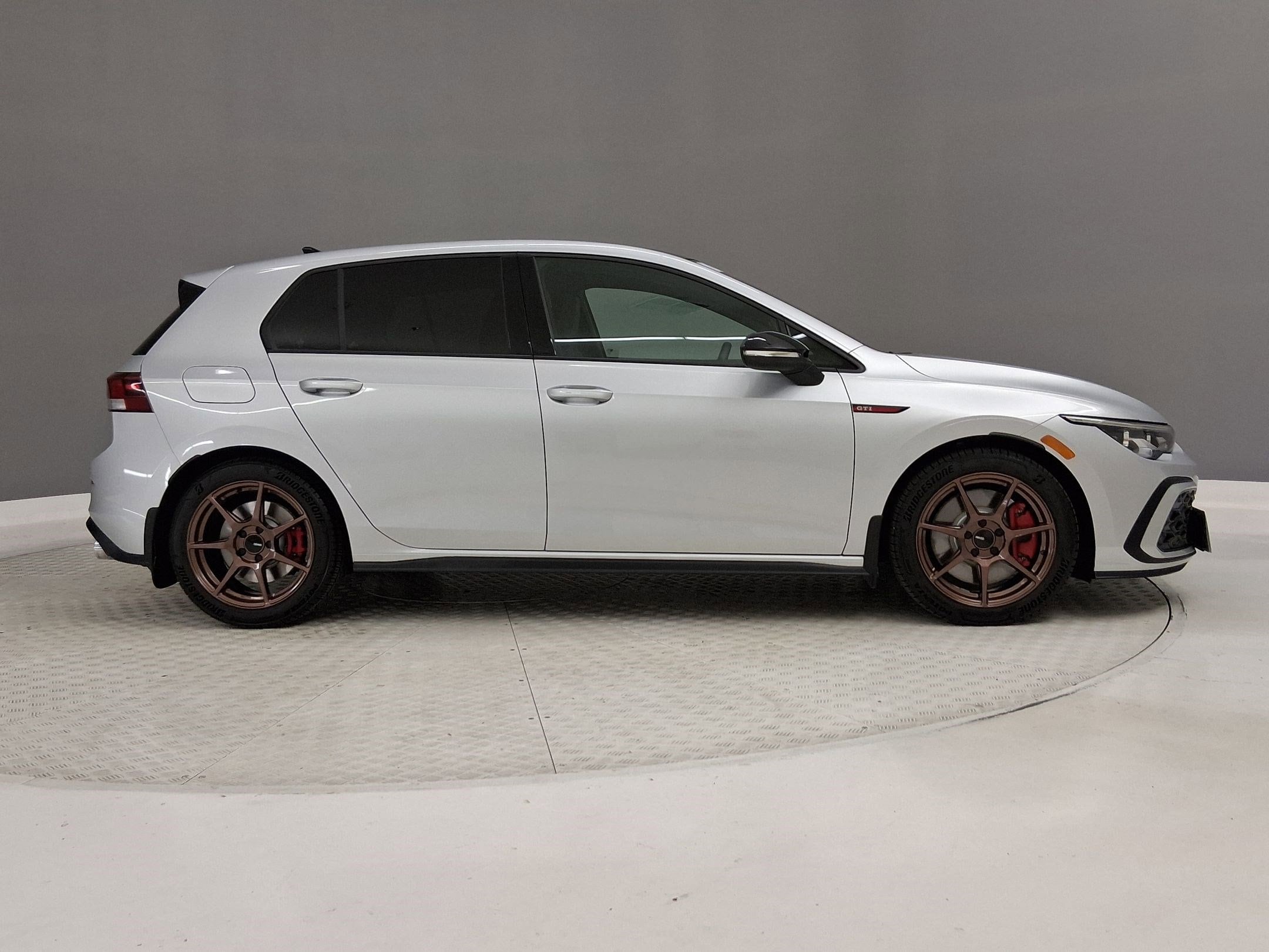 2024 Volkswagen Golf GTI 2.0T 380 SE photo 5