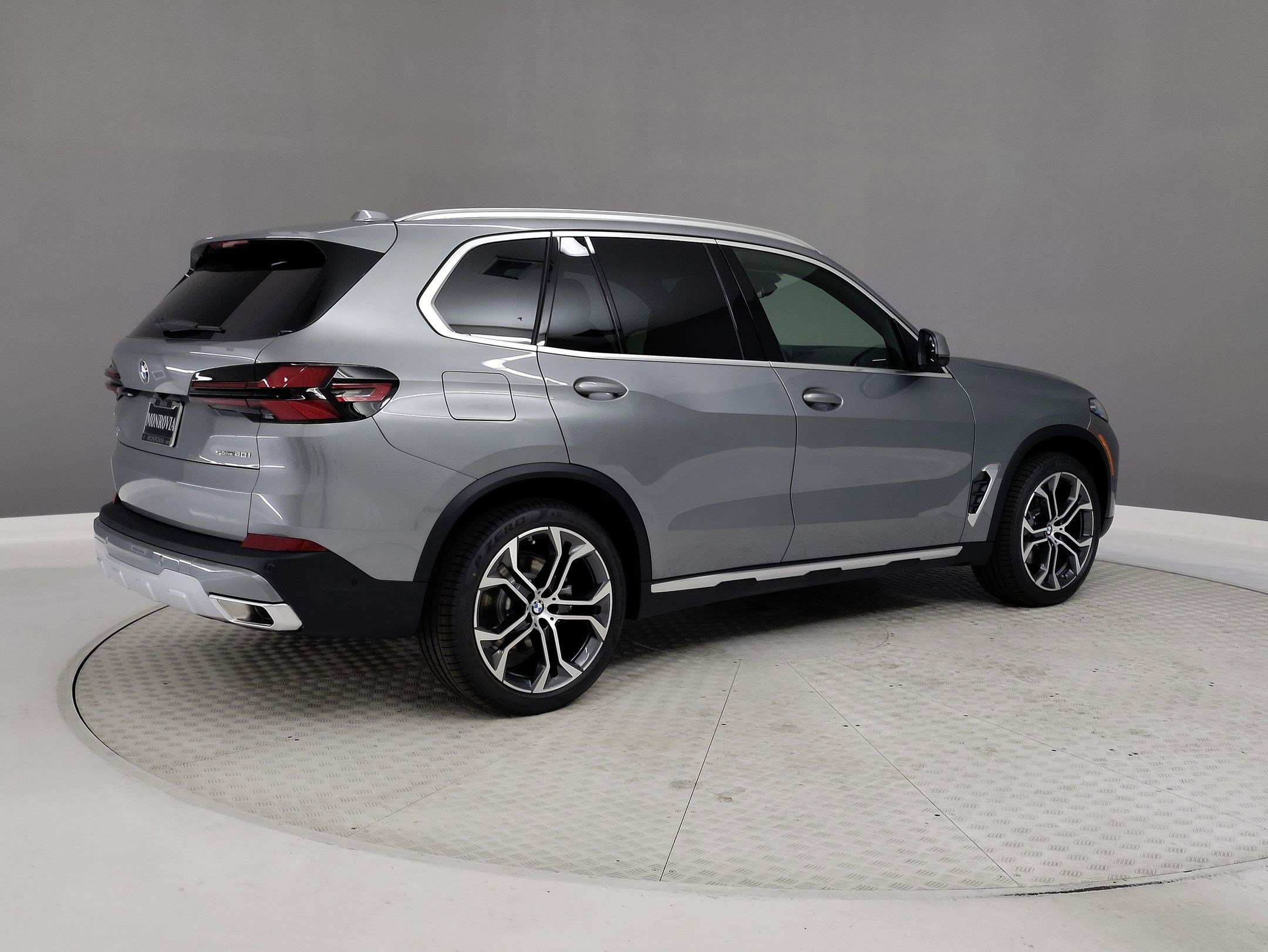 2026 BMW X5 sDrive40i photo 6