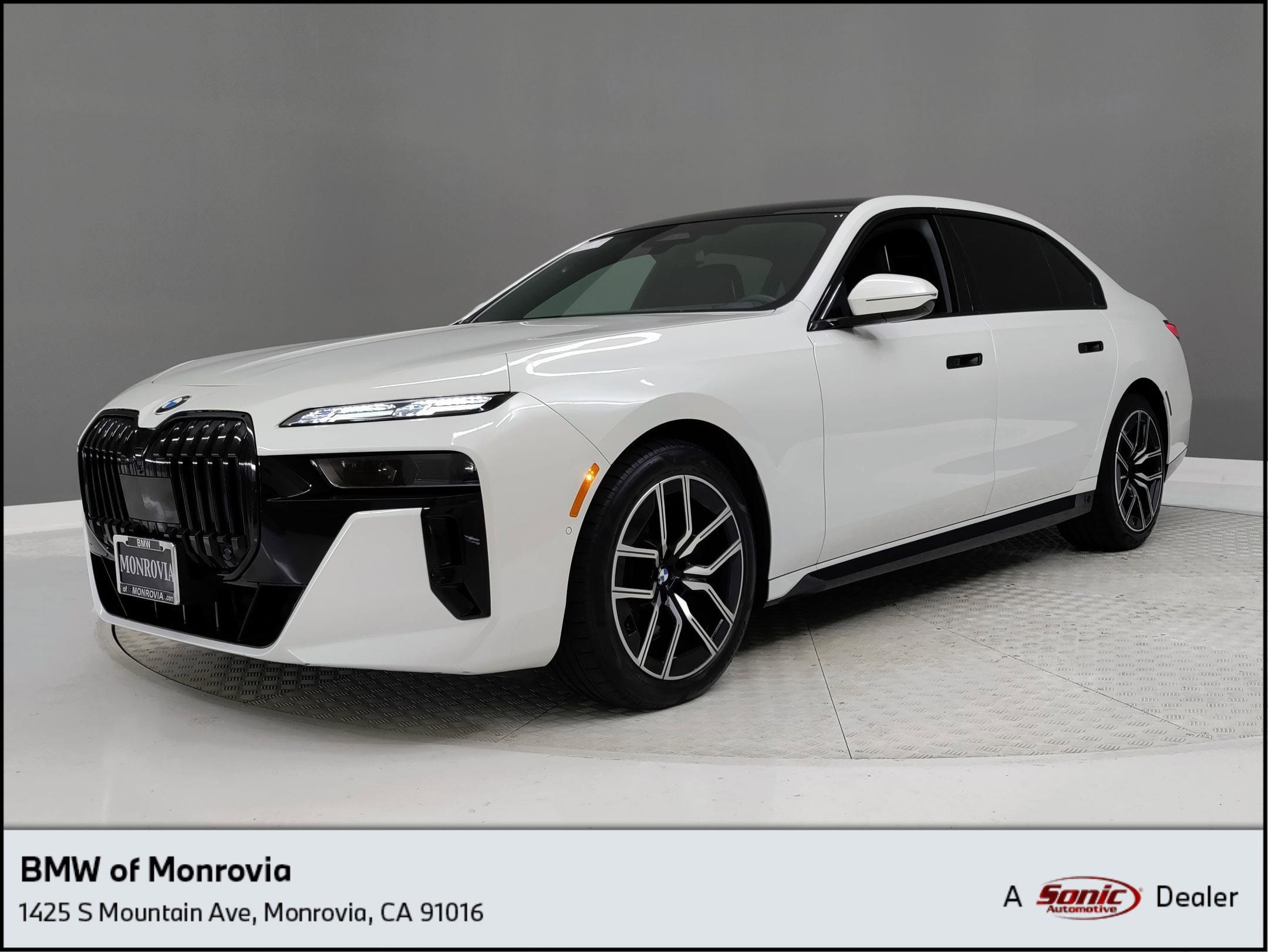 2023 BMW 7 Series 760i's photo