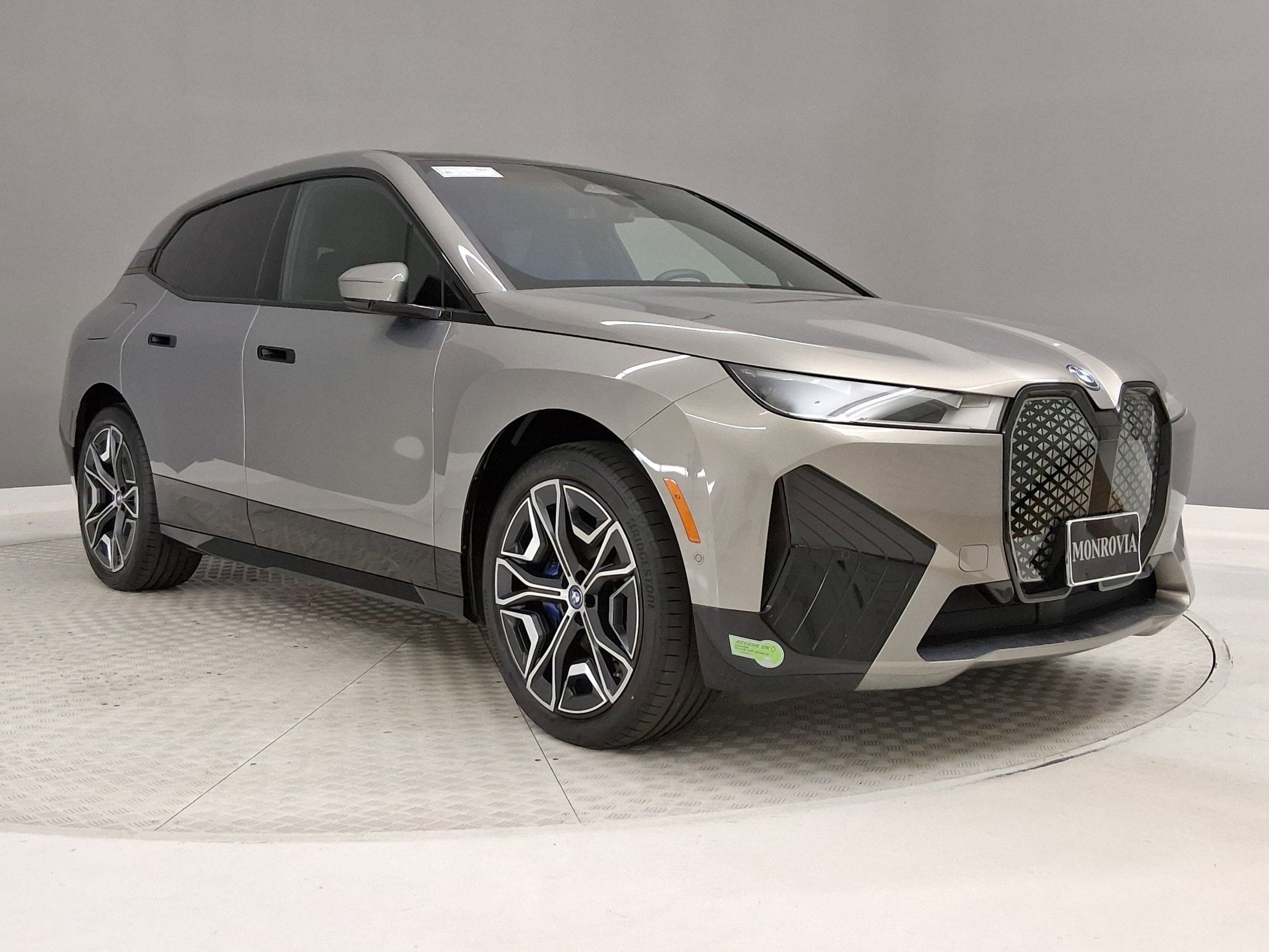 2023 BMW iX xDrive50 photo 4