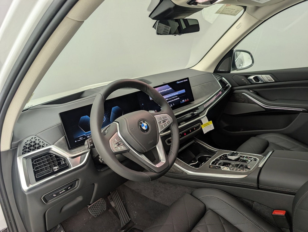 New 2026 BMW X7 xDrive40i SUV