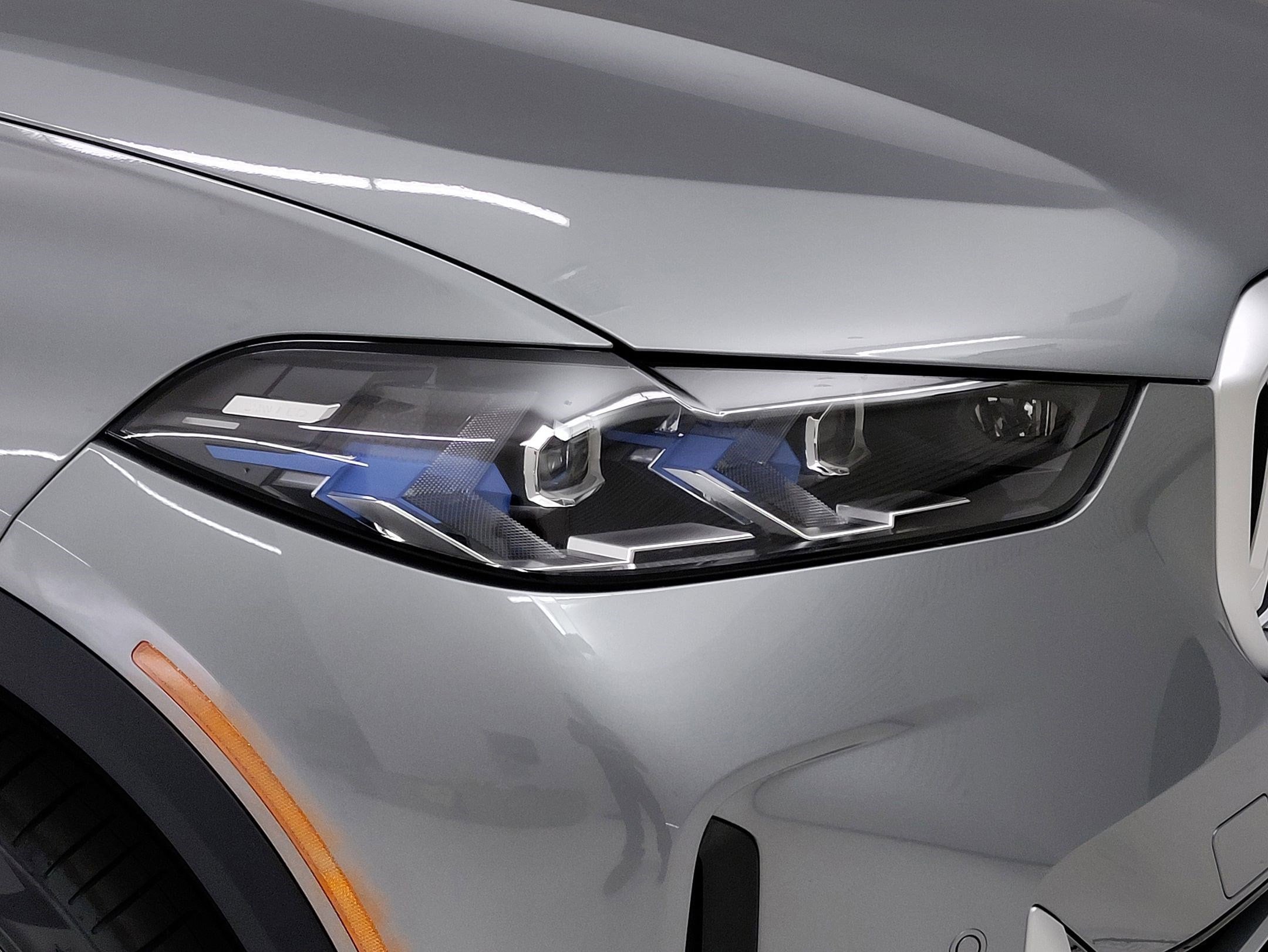 2026 BMW X5 sDrive40i photo 2