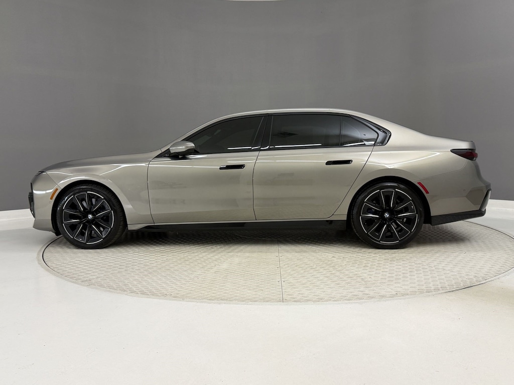Used 2023 BMW 740i Sedan