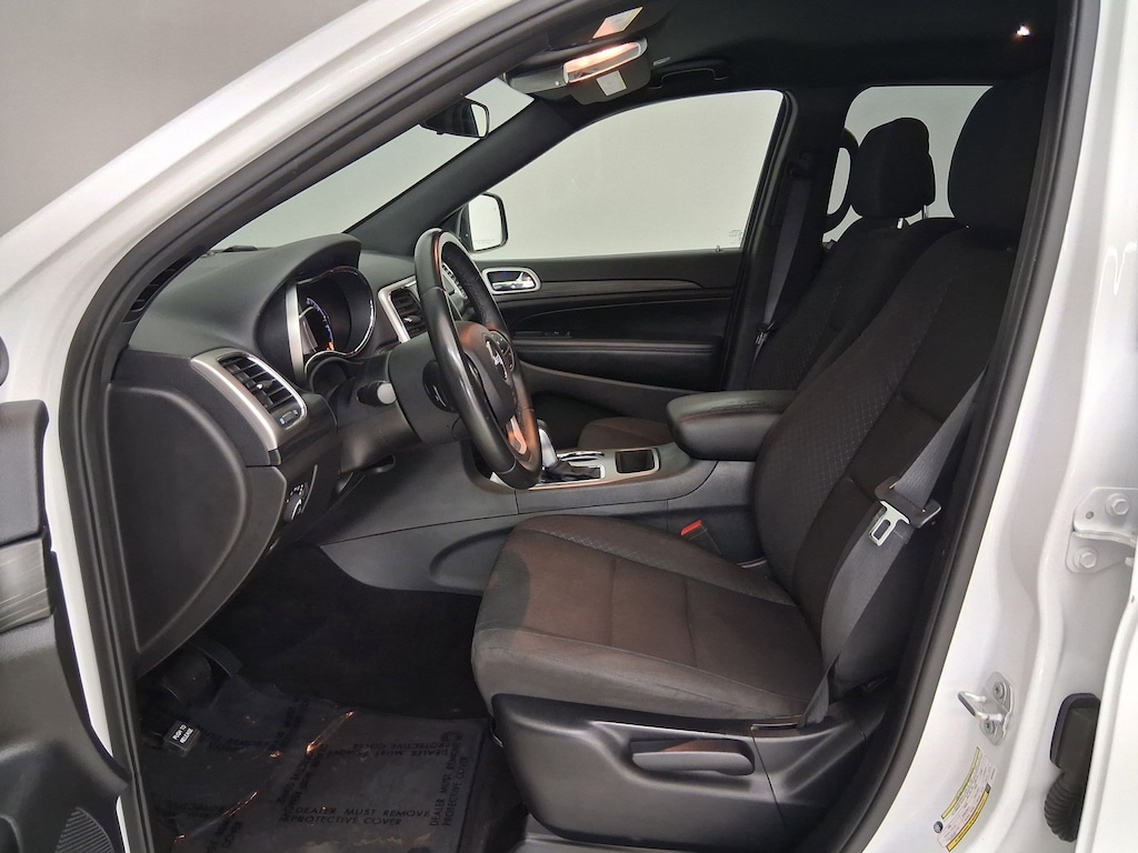 Used 2019 Jeep Grand Cherokee Laredo SUV