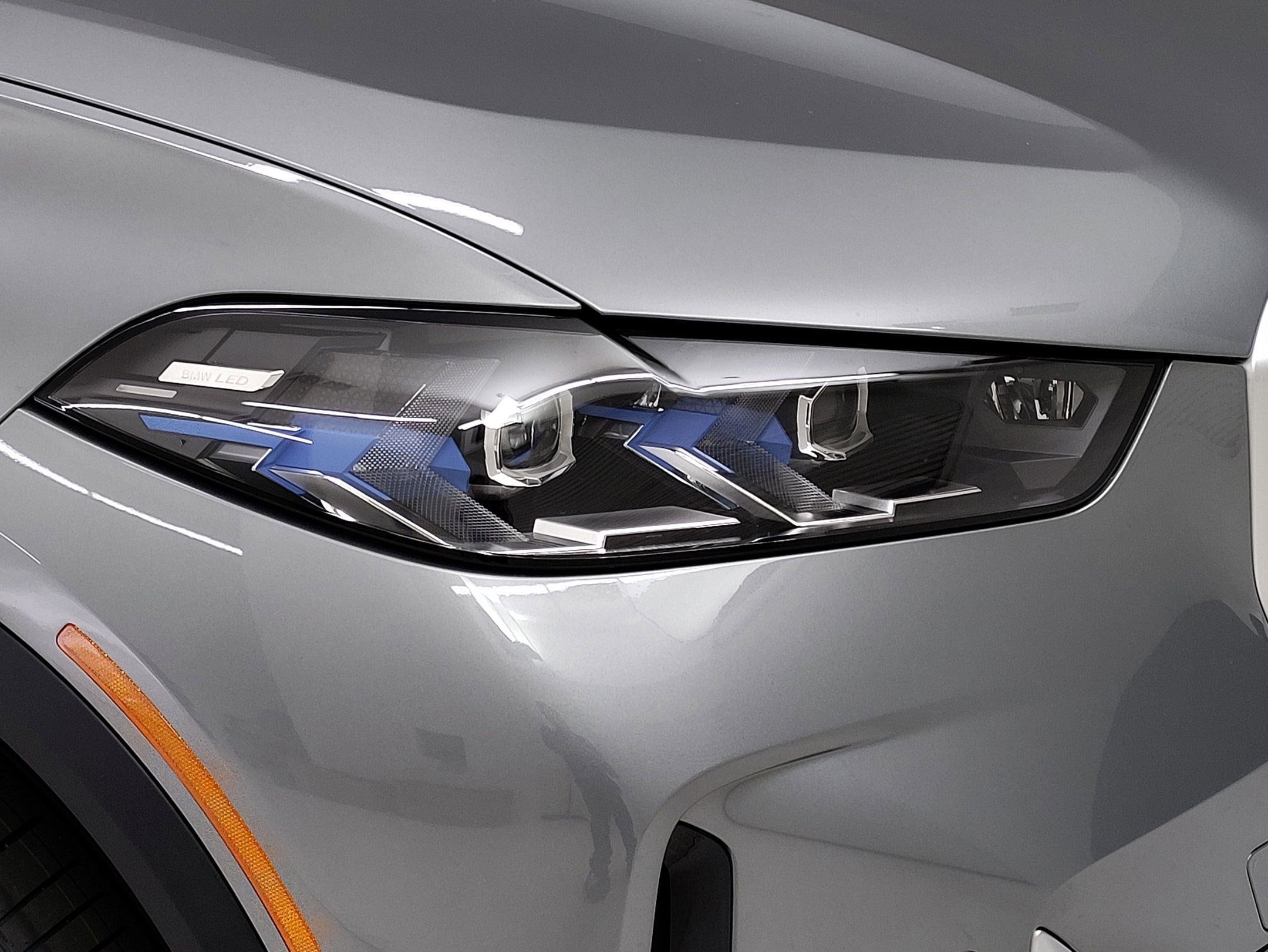 2026 BMW X5 sDrive40i photo 3