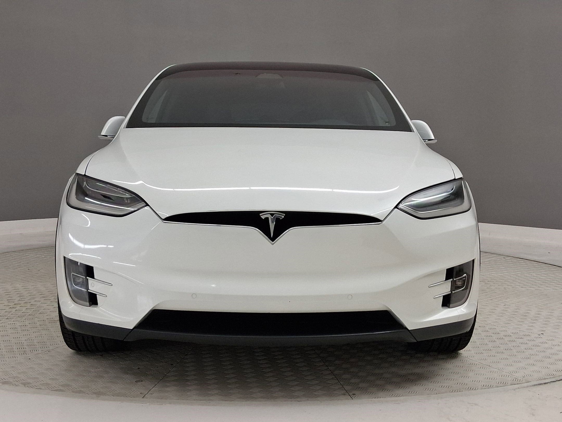 2020 Tesla Model X Long Range Plus photo 5