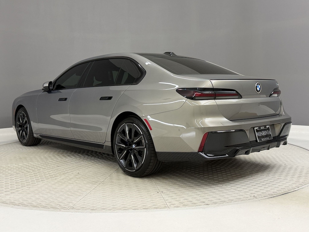 Used 2023 BMW 740i Sedan