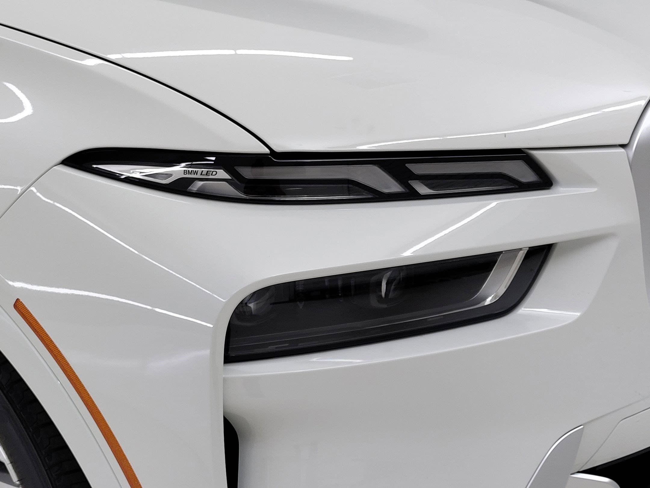 2026 BMW X7 xDrive40i photo 2