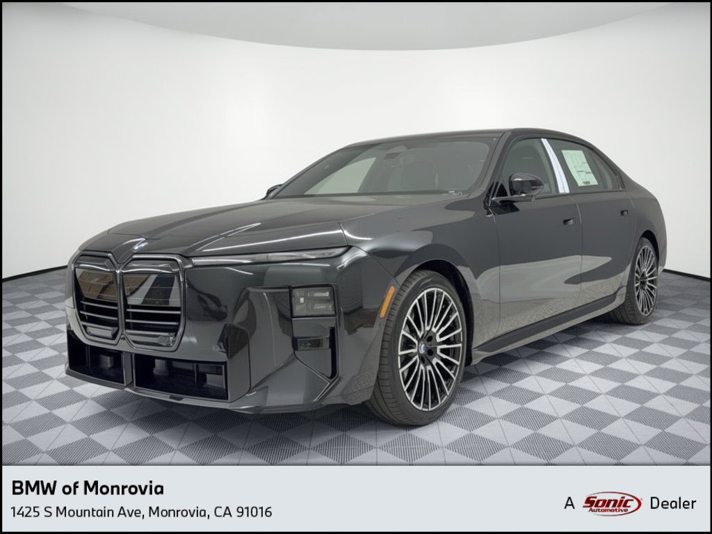  BMW 740i