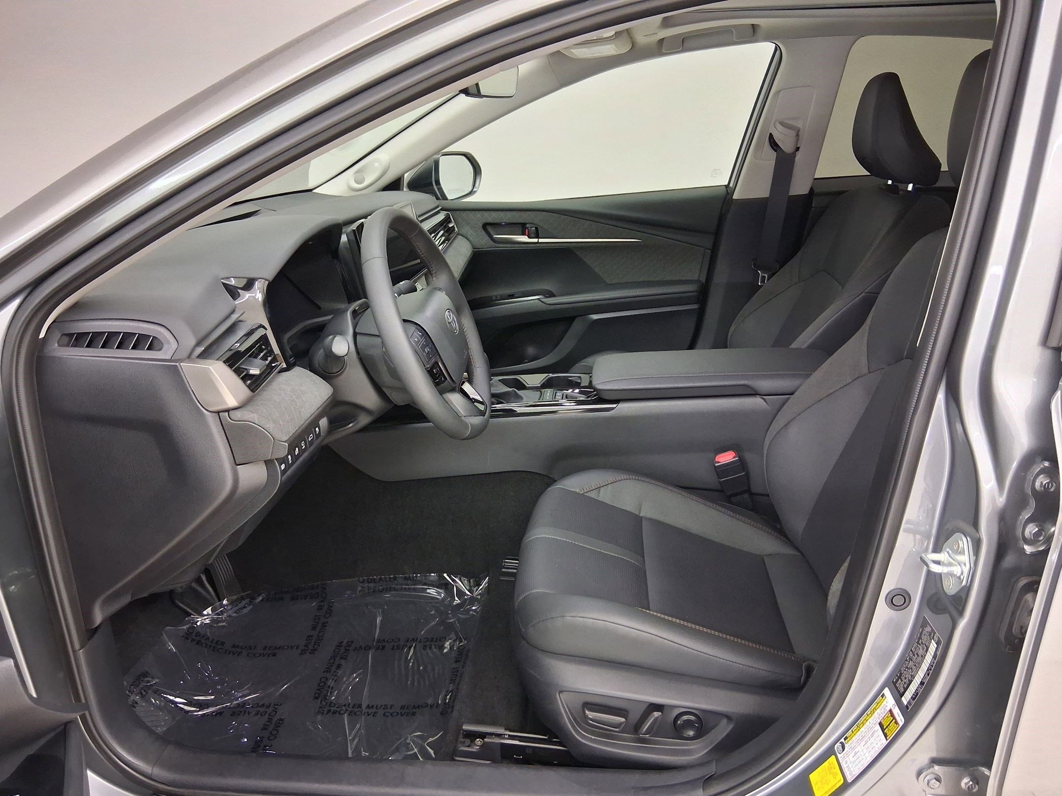 2025 Toyota Camry XLE photo 2