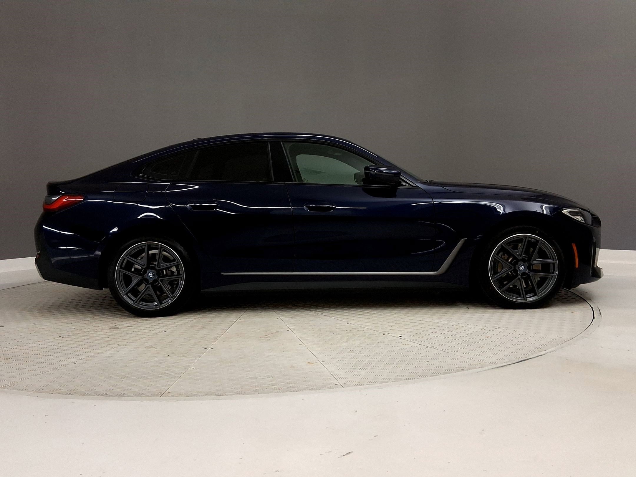 2023 BMW i4 eDrive35 photo 5