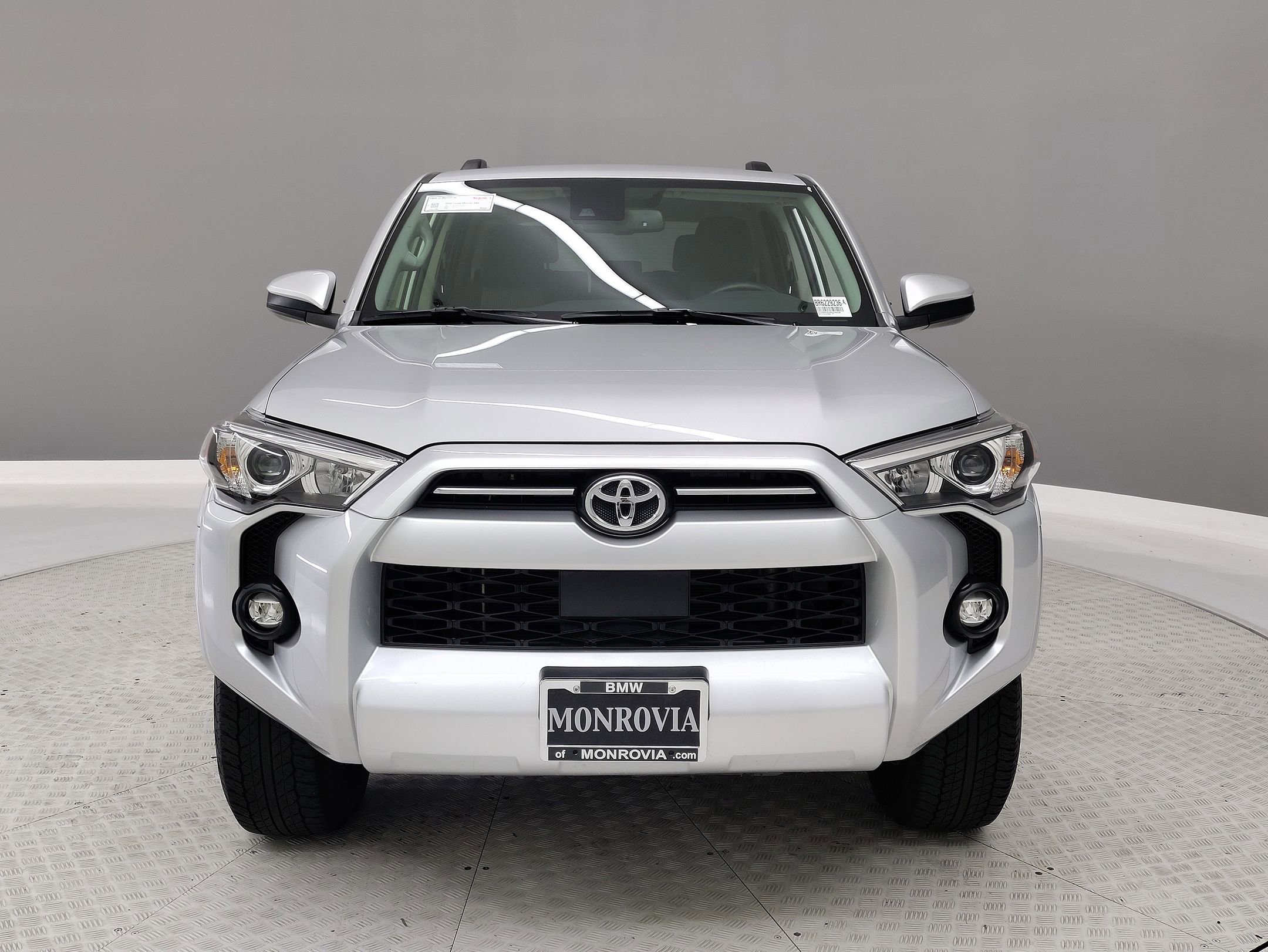 2024 Toyota 4Runner SR5 photo 2