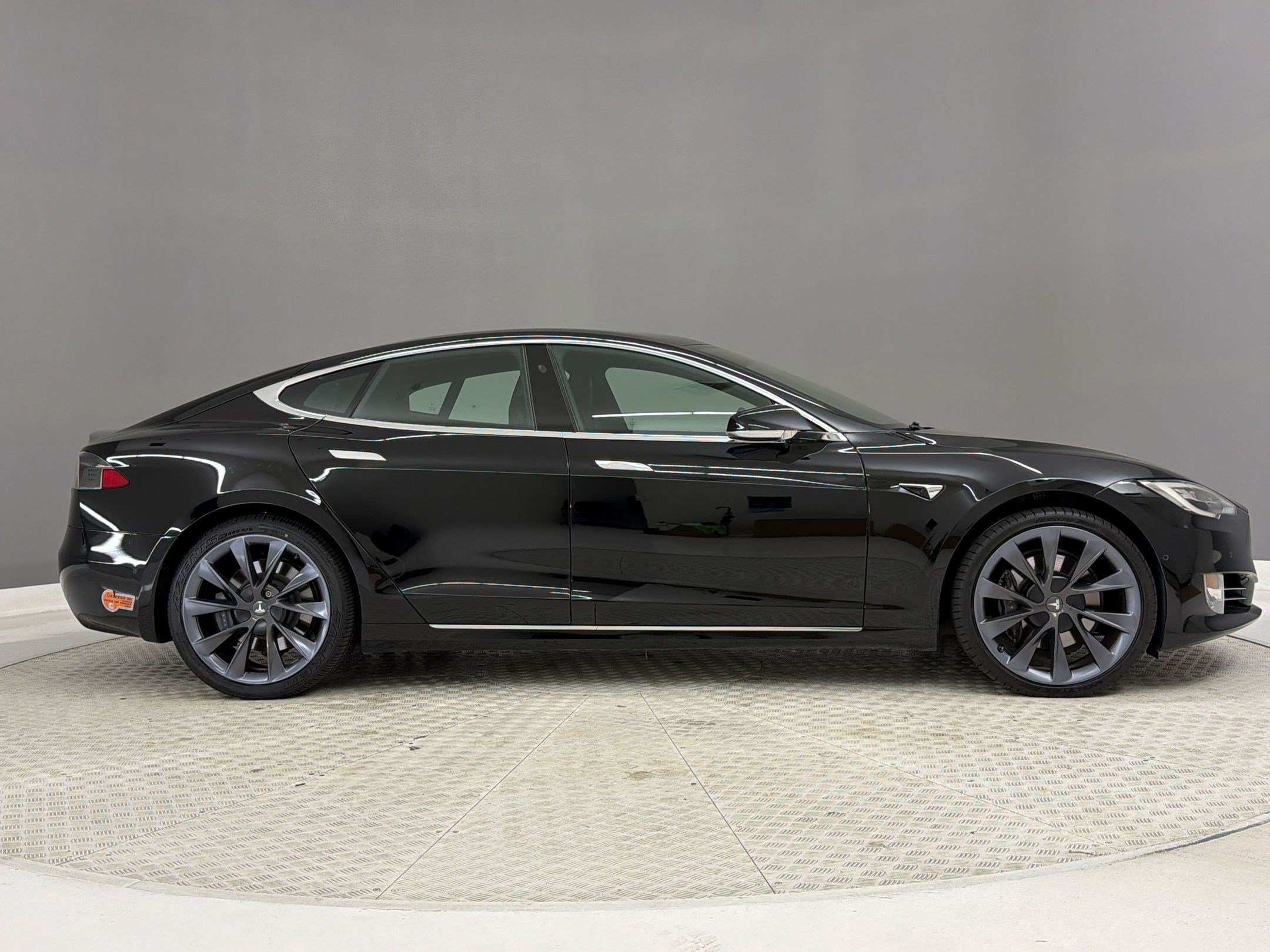 Model S Long Range Hatchback