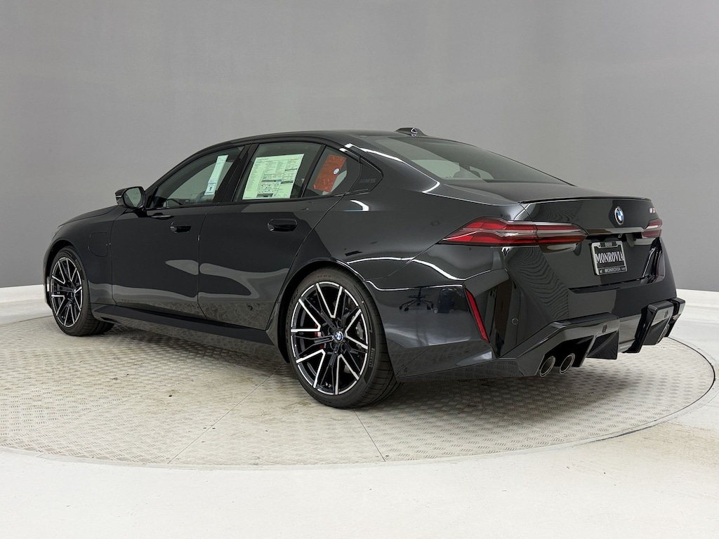 New 2027 BMW M5 Sedan