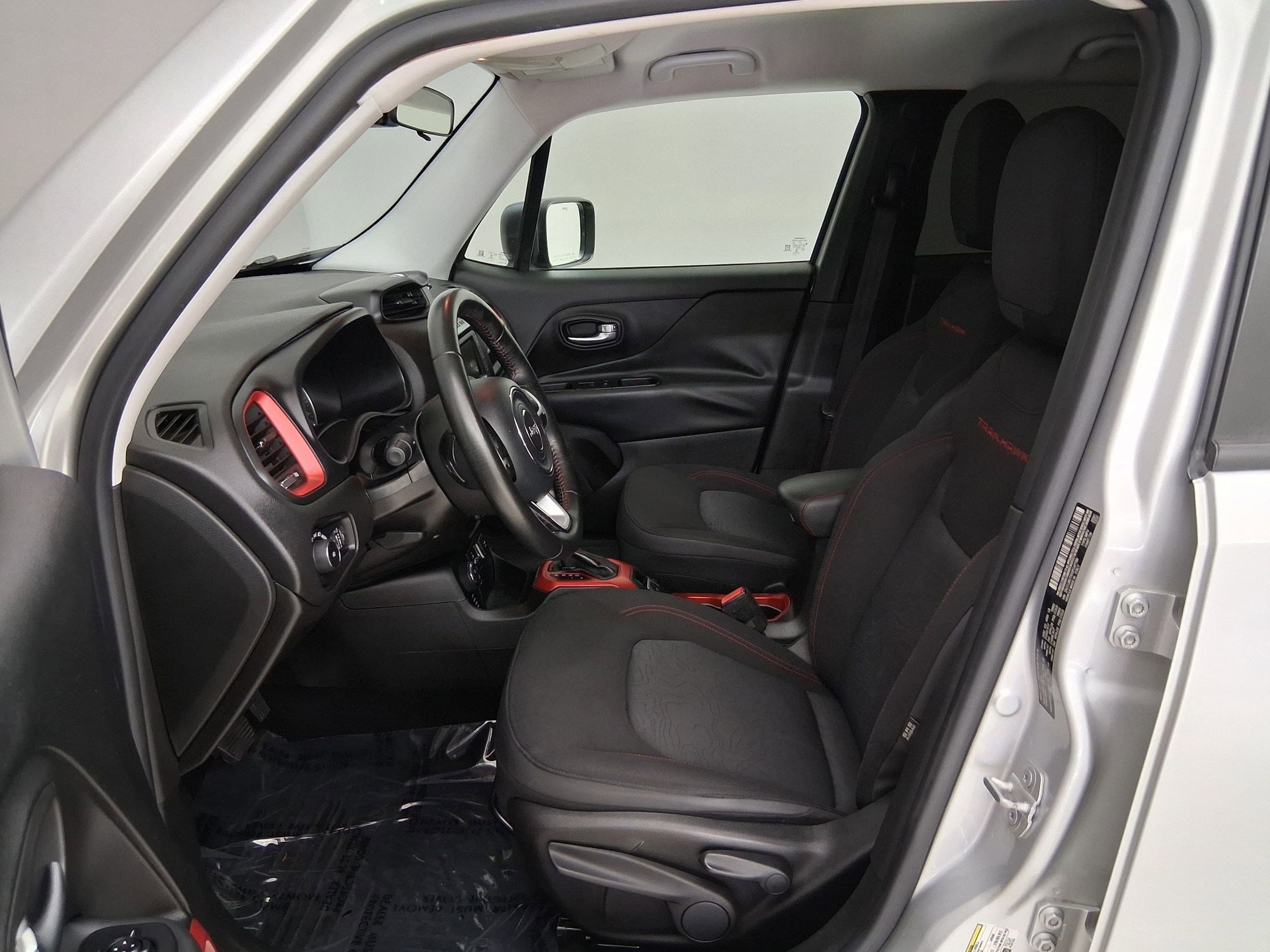 Renegade Trailhawk 4x4 SUV