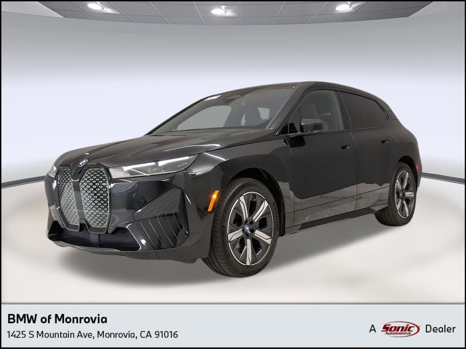 2023 BMW iX xDrive50's photo