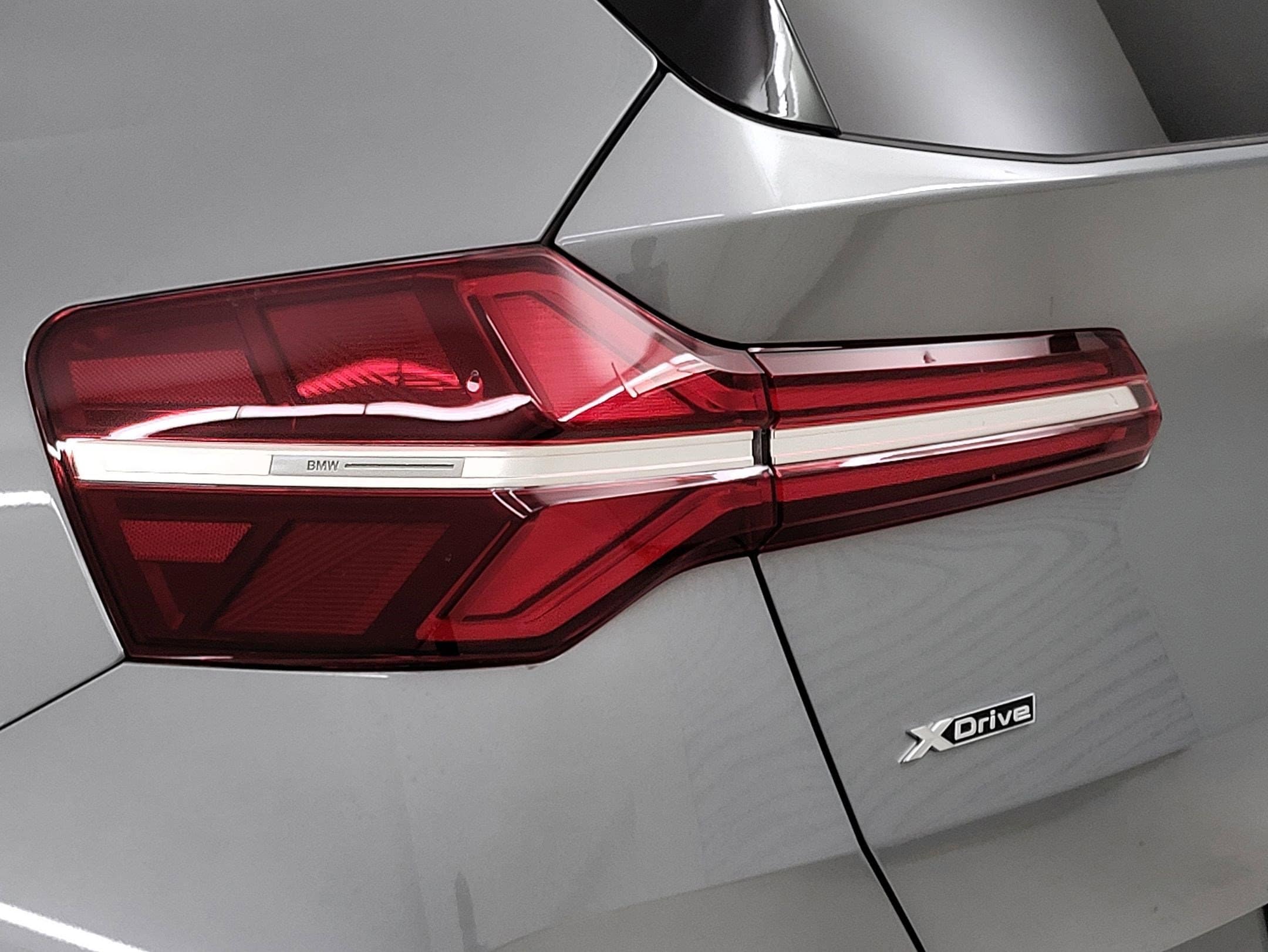 2026 BMW X3 30 xDrive photo 3