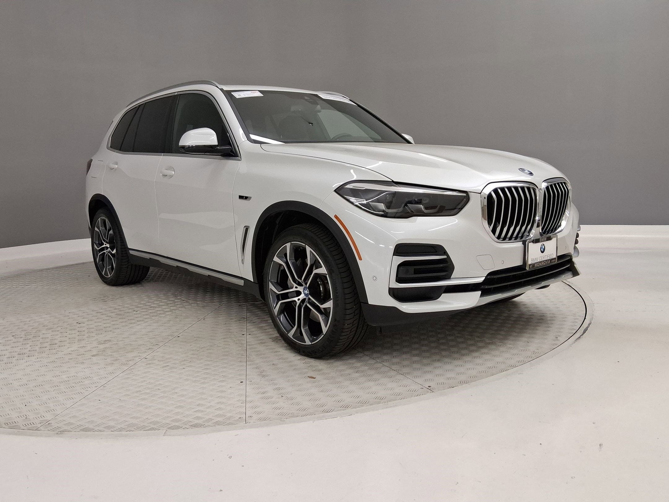 2023 BMW X5 PHEV xDrive45e photo 4