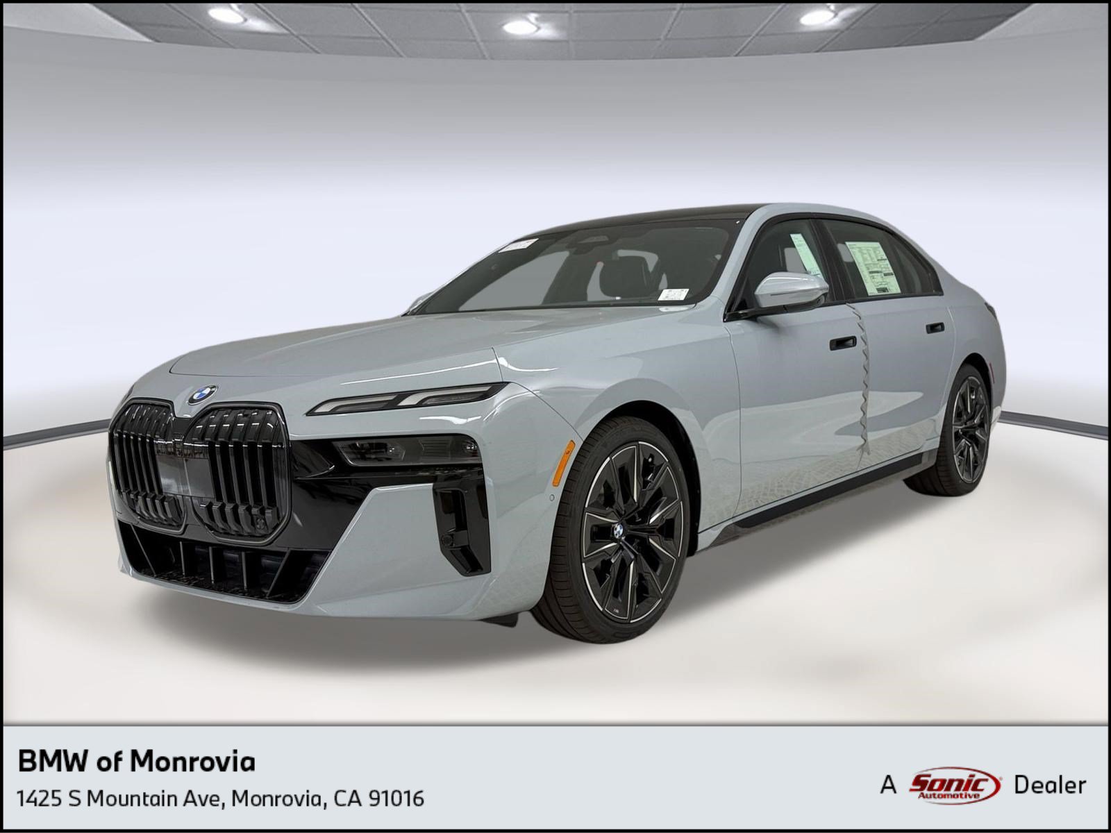  BMW 740i