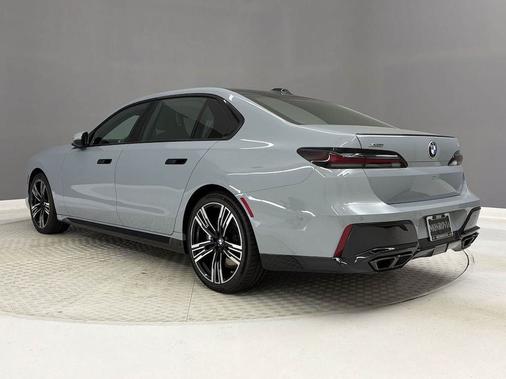 Certified 2023 BMW 760i xDrive Sedan