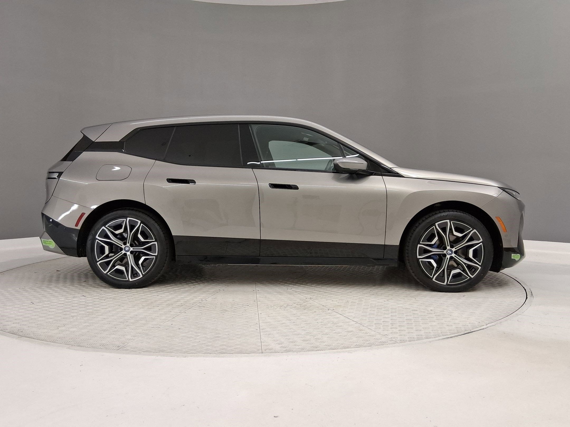 2023 BMW iX xDrive50 photo 5