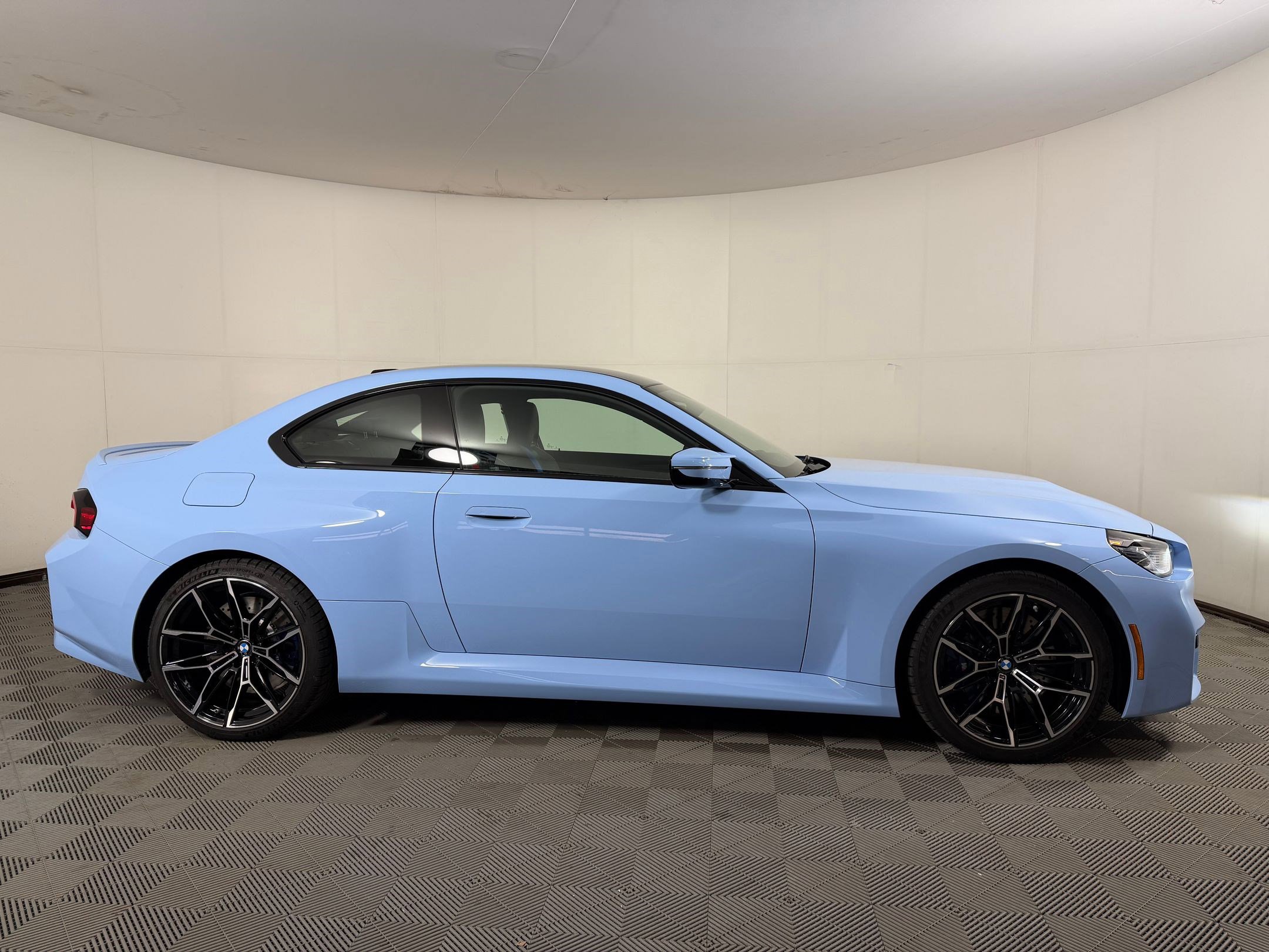 2024 BMW M2 photo 3