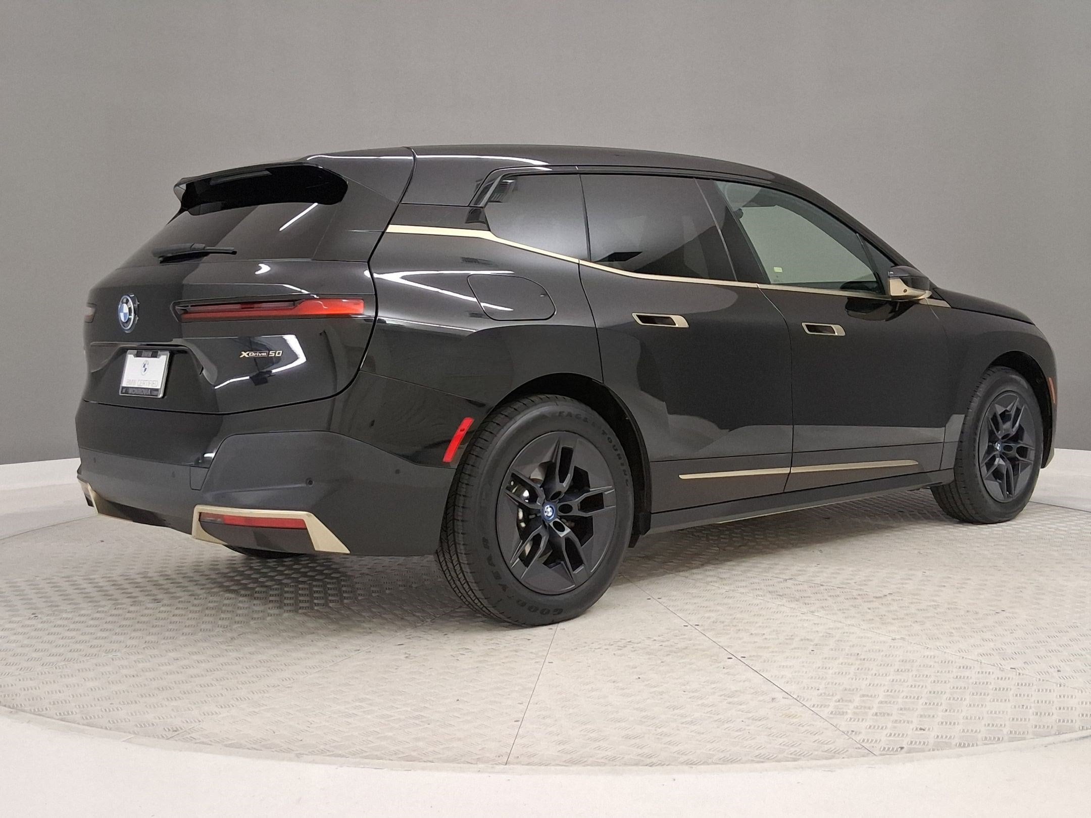 IX XDrive50 SUV