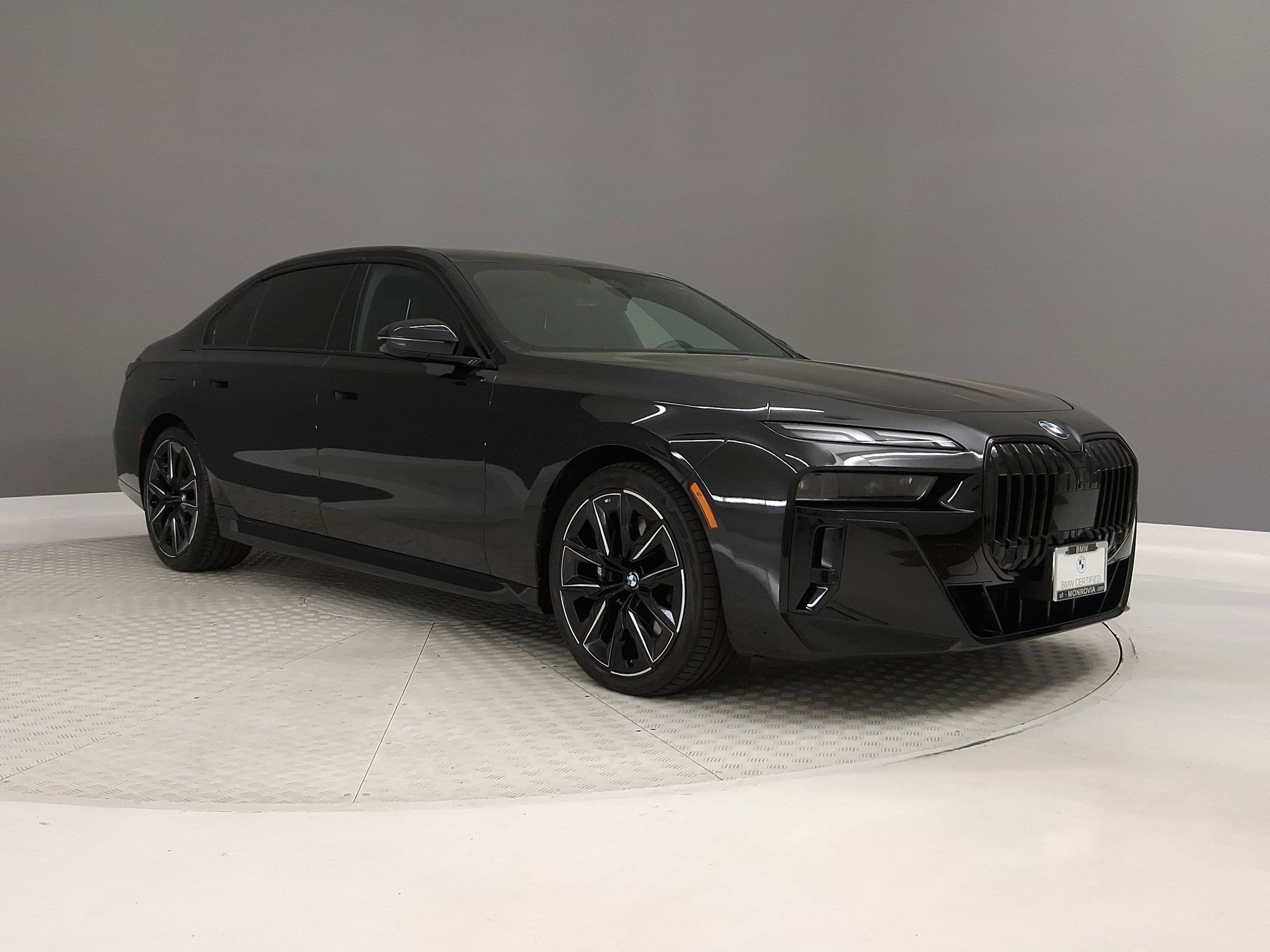 2024 BMW 760i xDrive photo 4