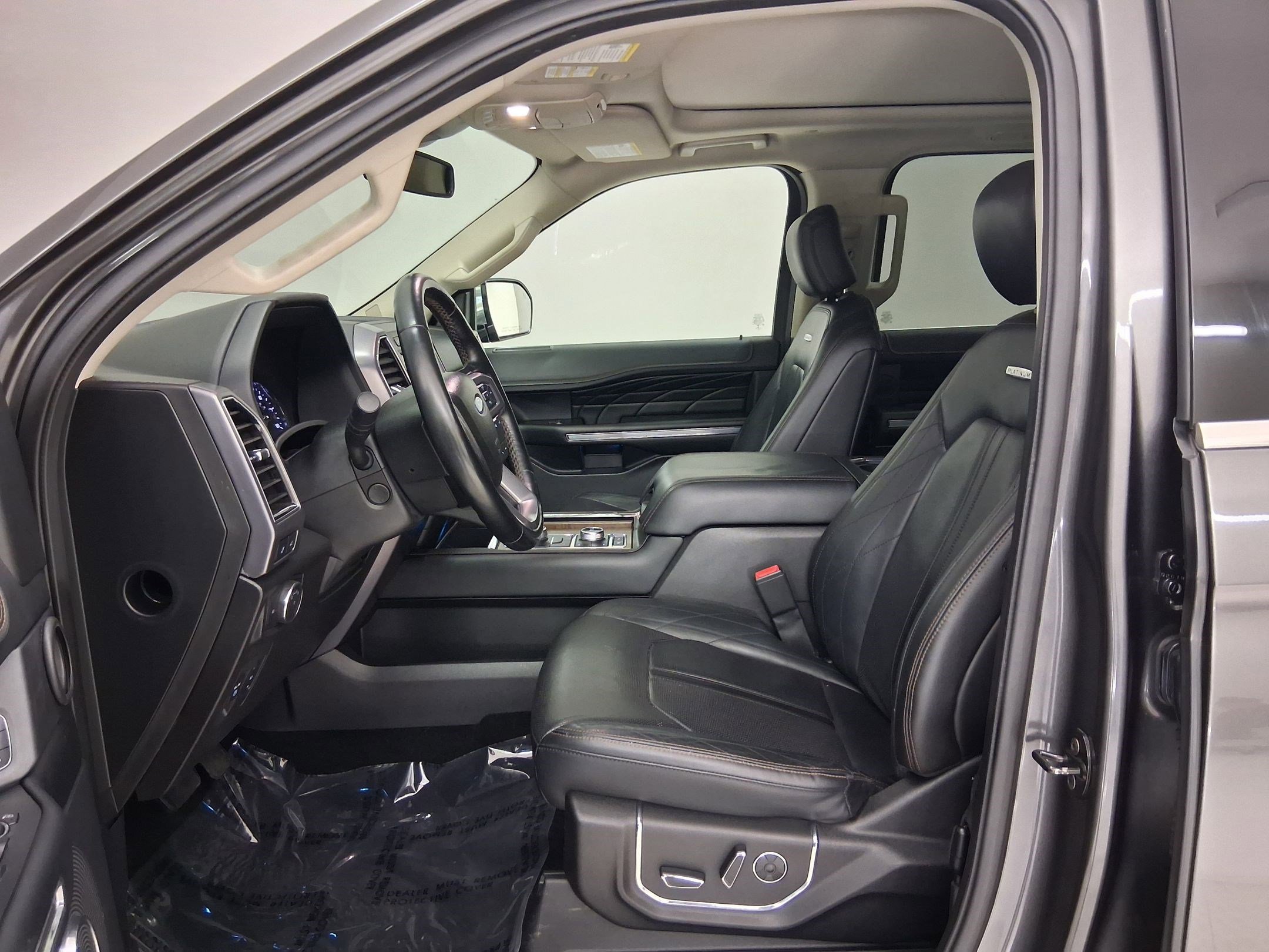 2018 Ford Expedition Platinum photo 2