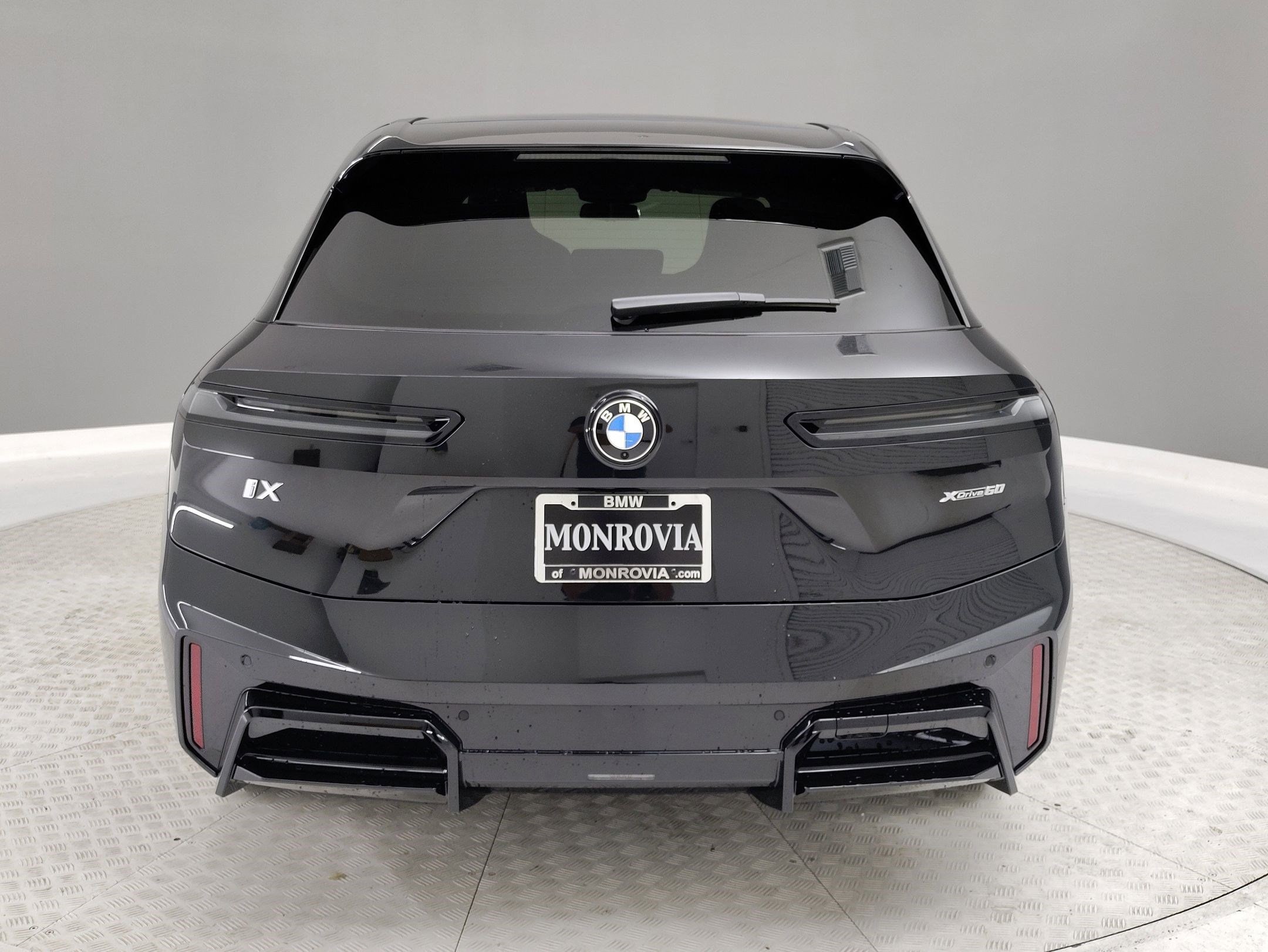 2026 BMW iX xDrive60 photo 6