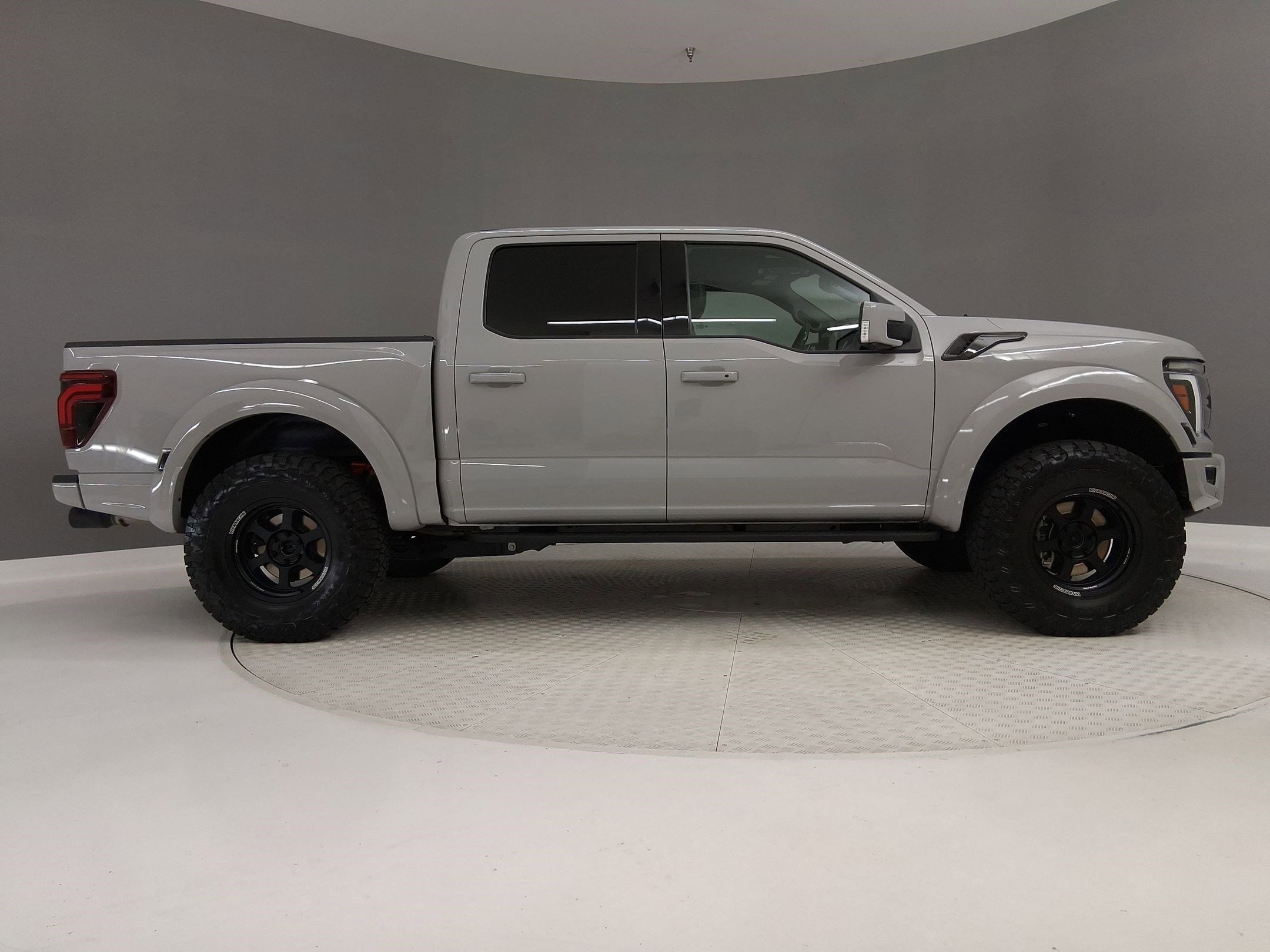 2024 Ford F-150 Raptor photo 5