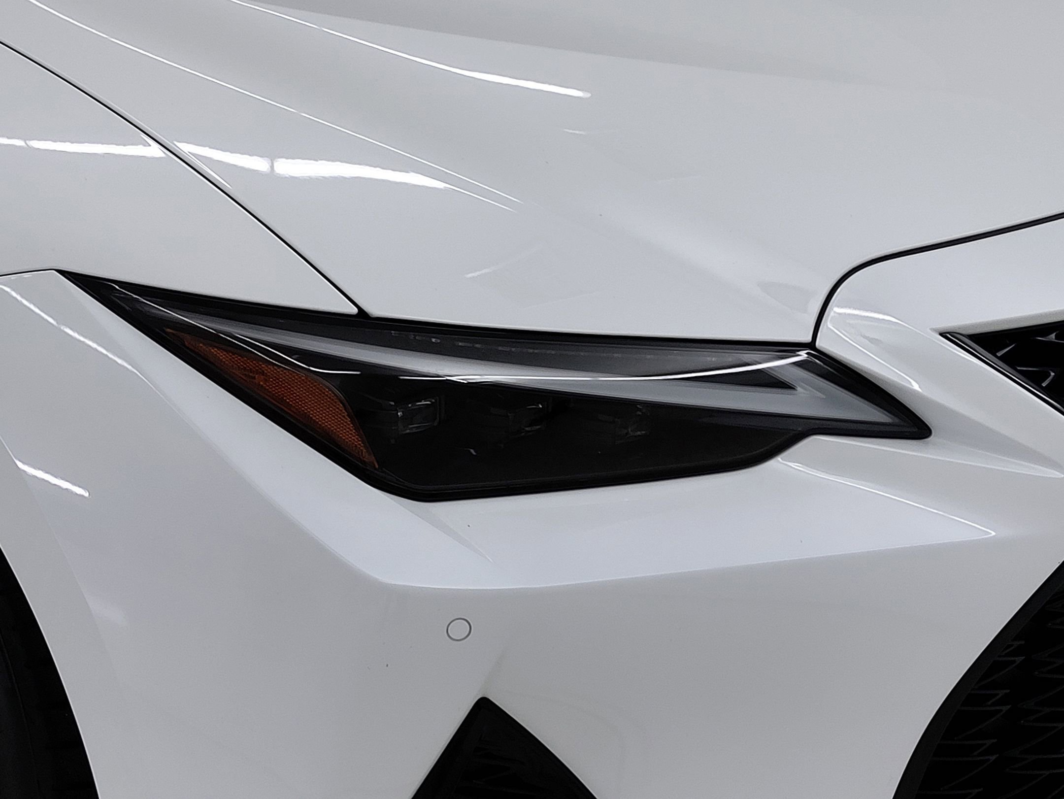 2024 Lexus IS 350 F SPORT photo 3