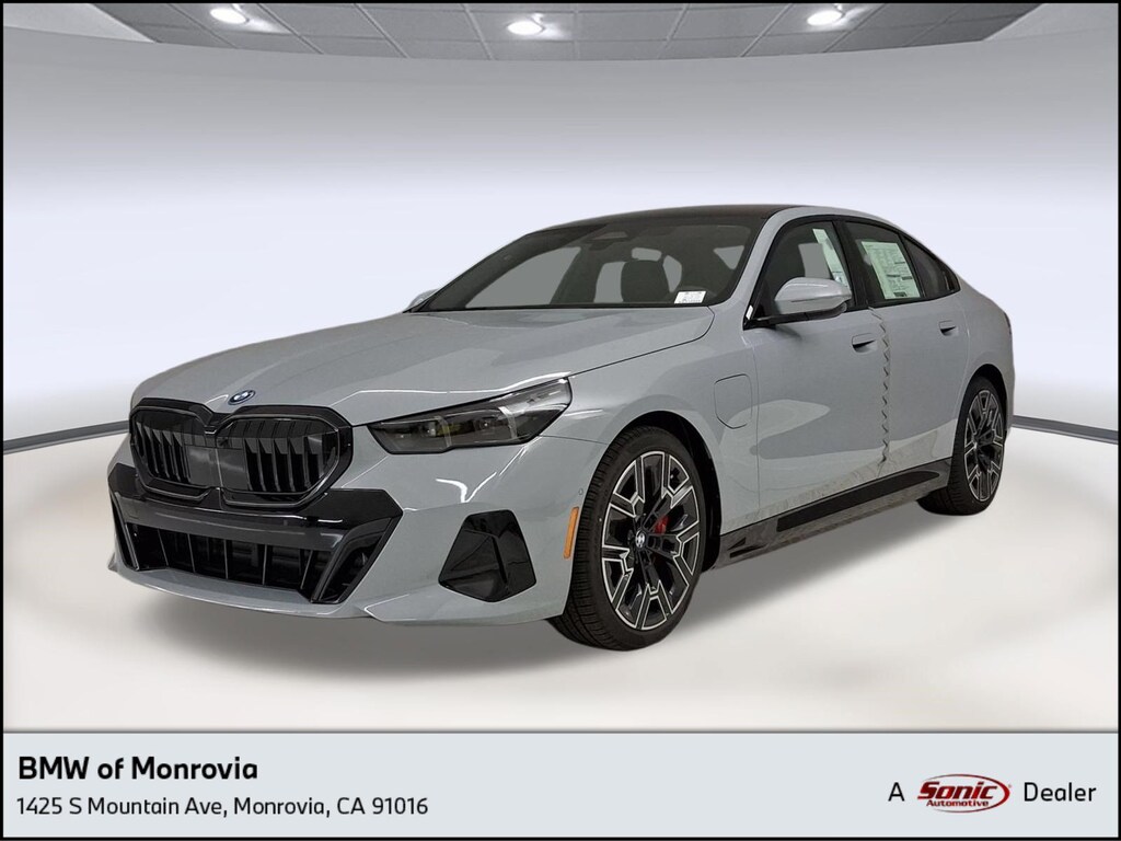 New 2027 BMW 550e xDrive Sedan