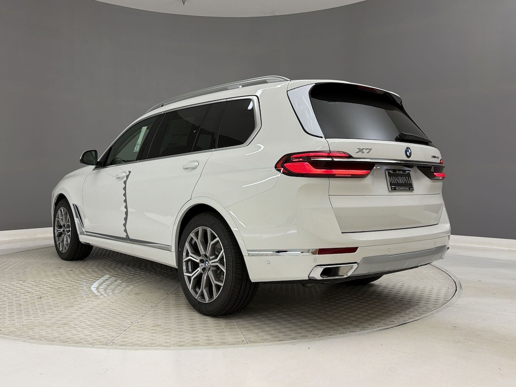 New 2027 BMW X7 xDrive40i SUV