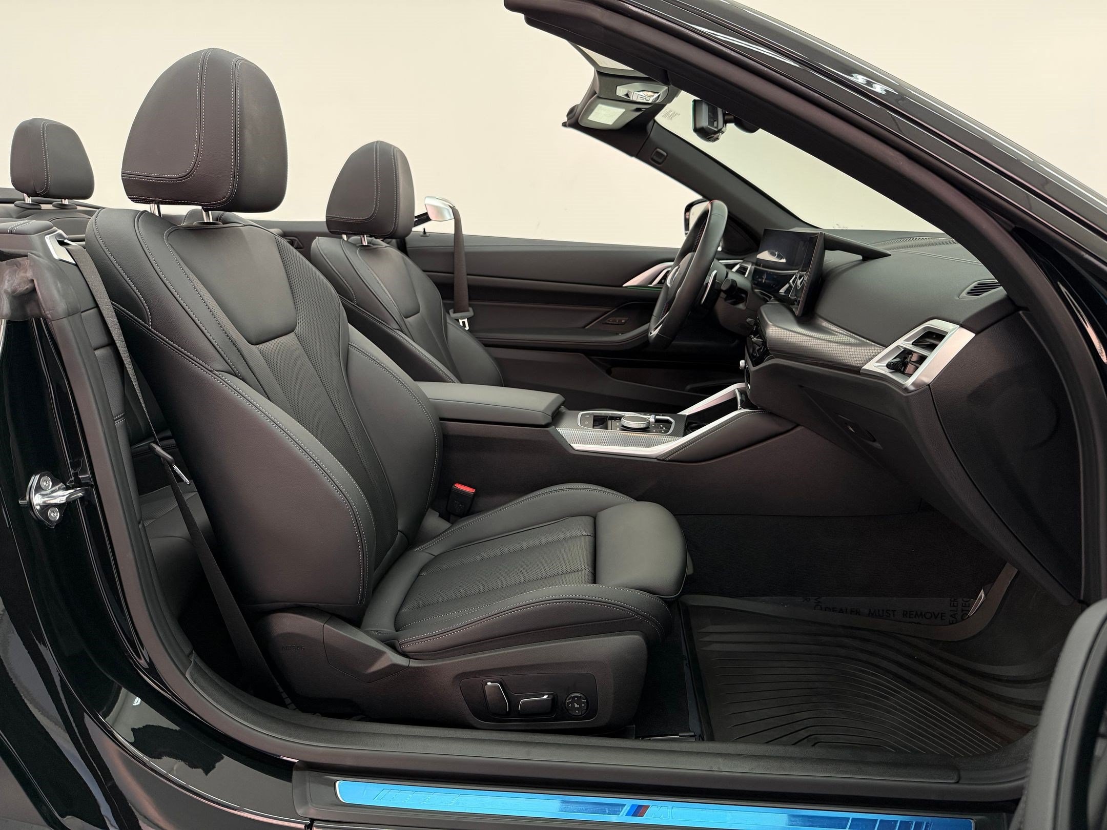 2025 BMW 4 Series M440i - Photo 18